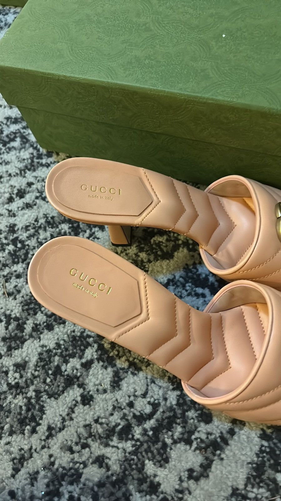 Gucci Gucci Women’s Double G Slide Sandal size 39 Size US 9 / IT 39 - 4 Thumbnail