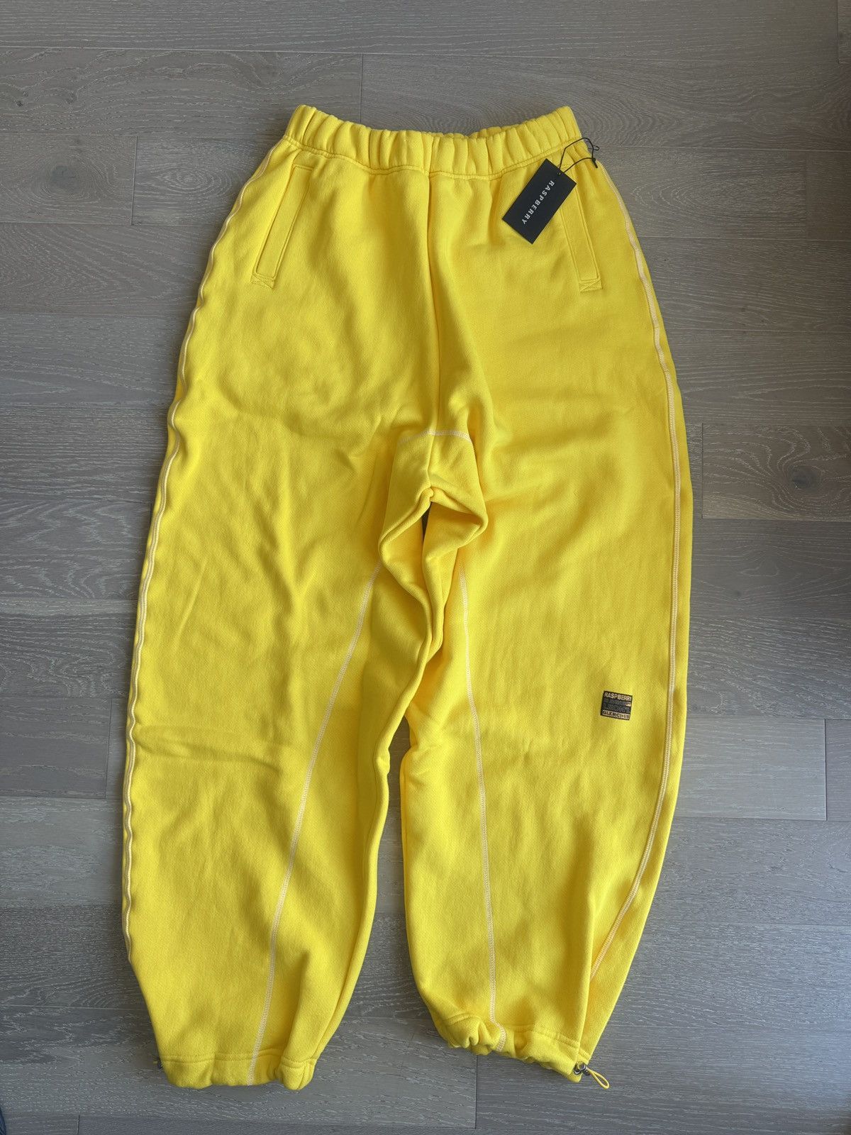 The GV Gallery MEDIUM GV GALLERY RASPBERRY HILLS LEMON DROP SWEATS ✅❤️ NEW Size US 32 / EU 48 - 1 Thumbnail