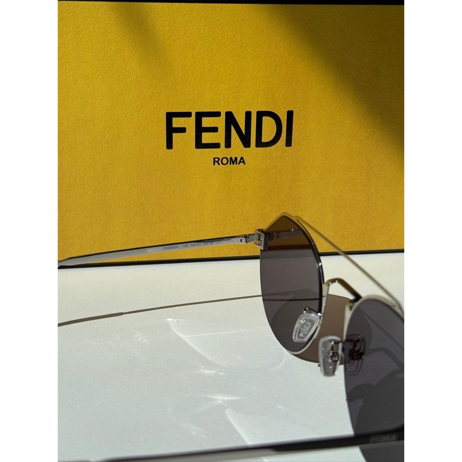 Fendi NEW Fendi FE40060U Silver Logo Mirror Round Sunglasses Size ONE SIZE - 6 Thumbnail