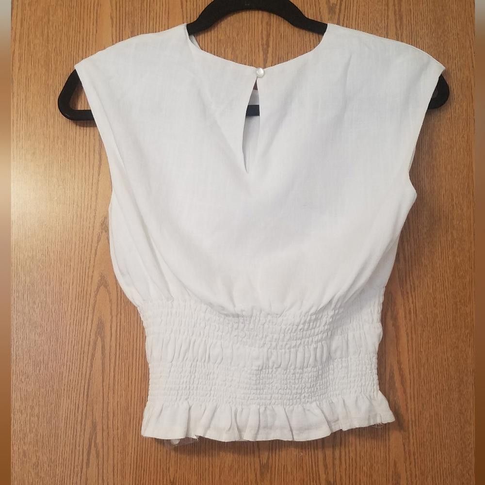 Steve Madden NWT Steve Madden Elegant White Women's Top XS Size XS / US 0-2 / IT 36-38 - 2 Thumbnail