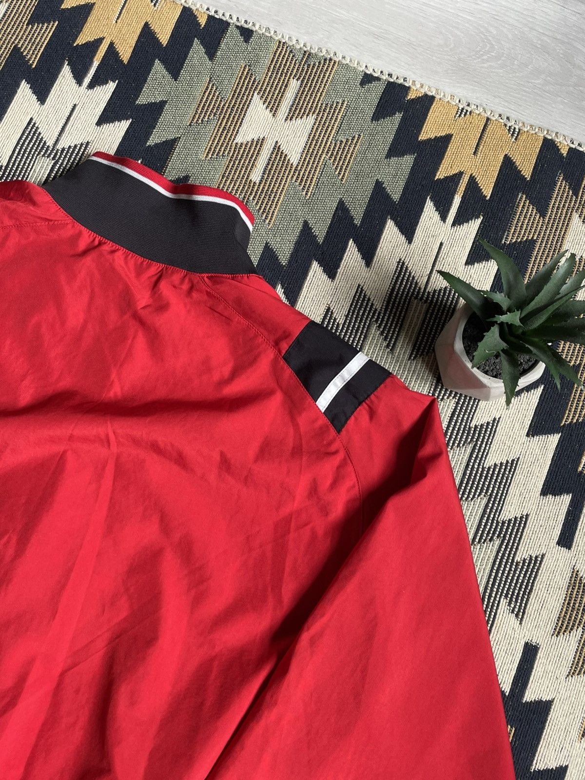 Nike × Vintage Vintage Nike Nylon Logo Y2K Track Jacket Size US L / EU 52-54 / 3 - 10 Thumbnail