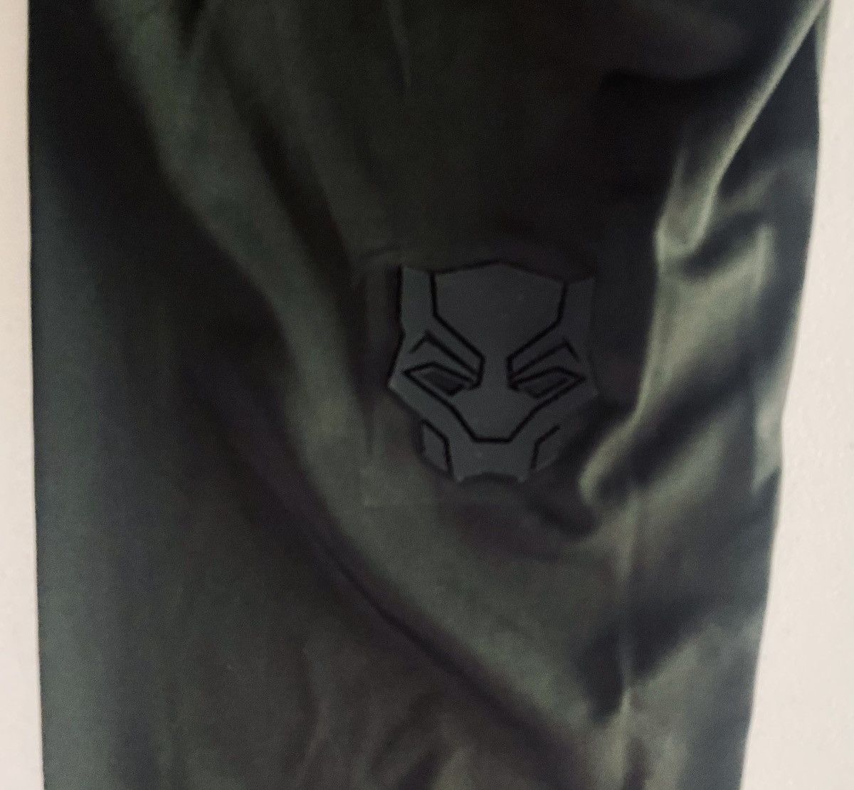 Marvel Comics Actively Black Marvel Wakanda Athletics Black Panther XL NWT Size US 37 - 3 Thumbnail