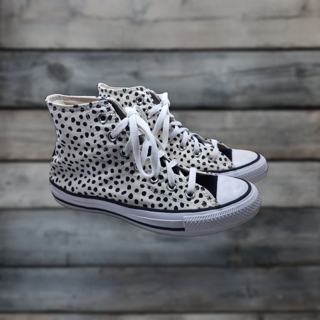 Converse Women's Converse Chuck Taylor All Star High Top Welcome To The Wild Leopard Sneakers 7 White Size M / US 6-8 / IT 42-44 - 1 Thumbnail
