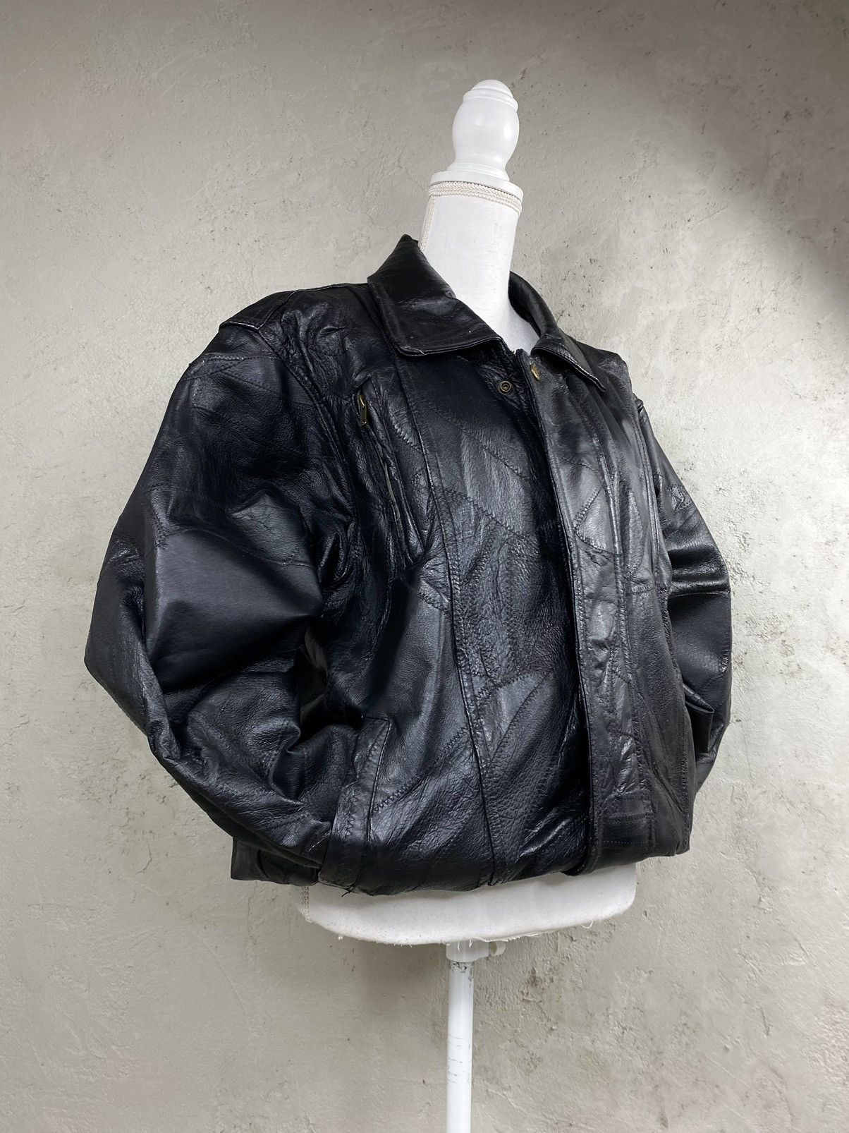 Vintage Leather jacket vintage bomber patchwork boxy oversize Size US L / EU 52-54 / 3 - 1 Thumbnail