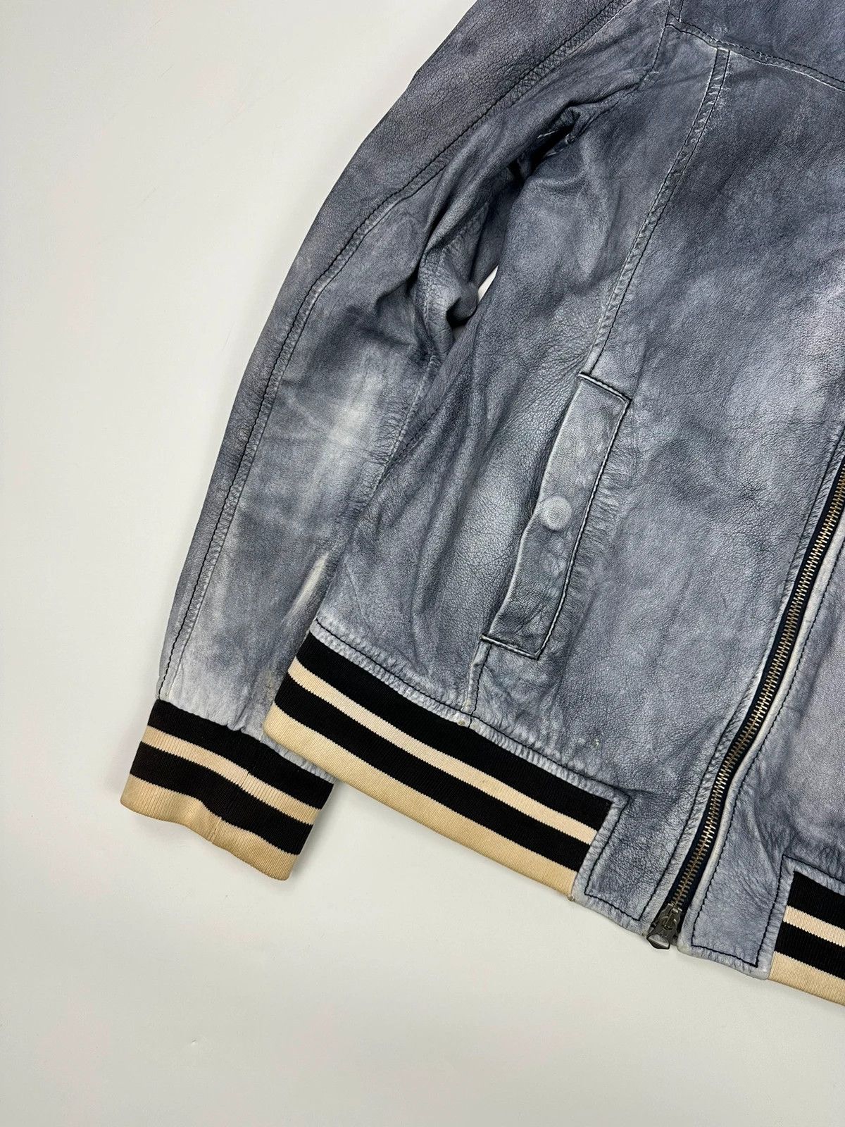 Armani Armani Jeans 00´s Eroded Purple Leather Jacket Bomber Size US L / EU 52-54 / 3 - 3 Thumbnail