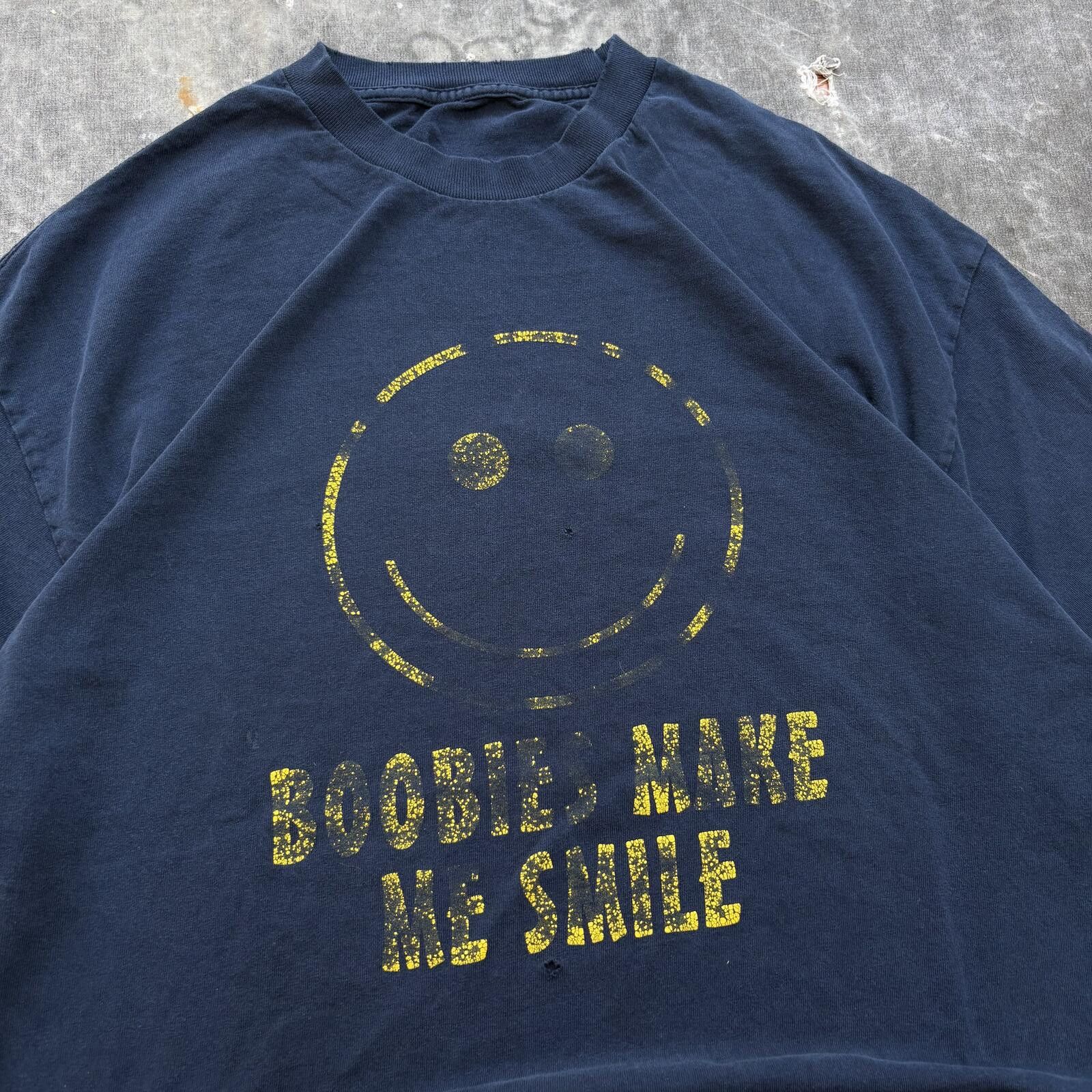 Vintage Vintage Y2K Distressed Boobies Make Me Smile Funny Sex Shirt Size US XL / EU 56 / 4 - 2 Thumbnail
