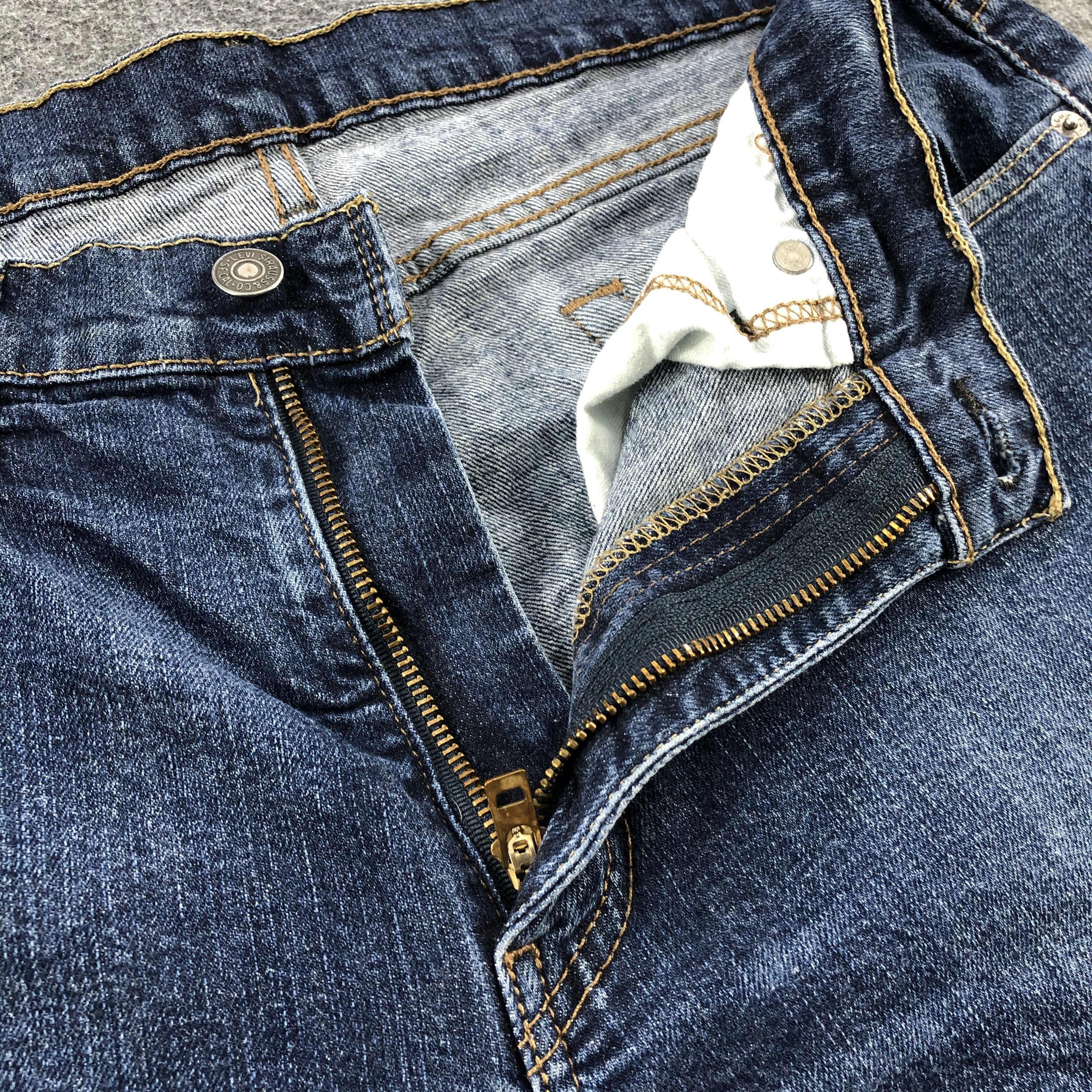 Levi's Vintage Levis Jeans Faded Blue Denim -J1057 Size US 34 / EU 50 - 7 Thumbnail