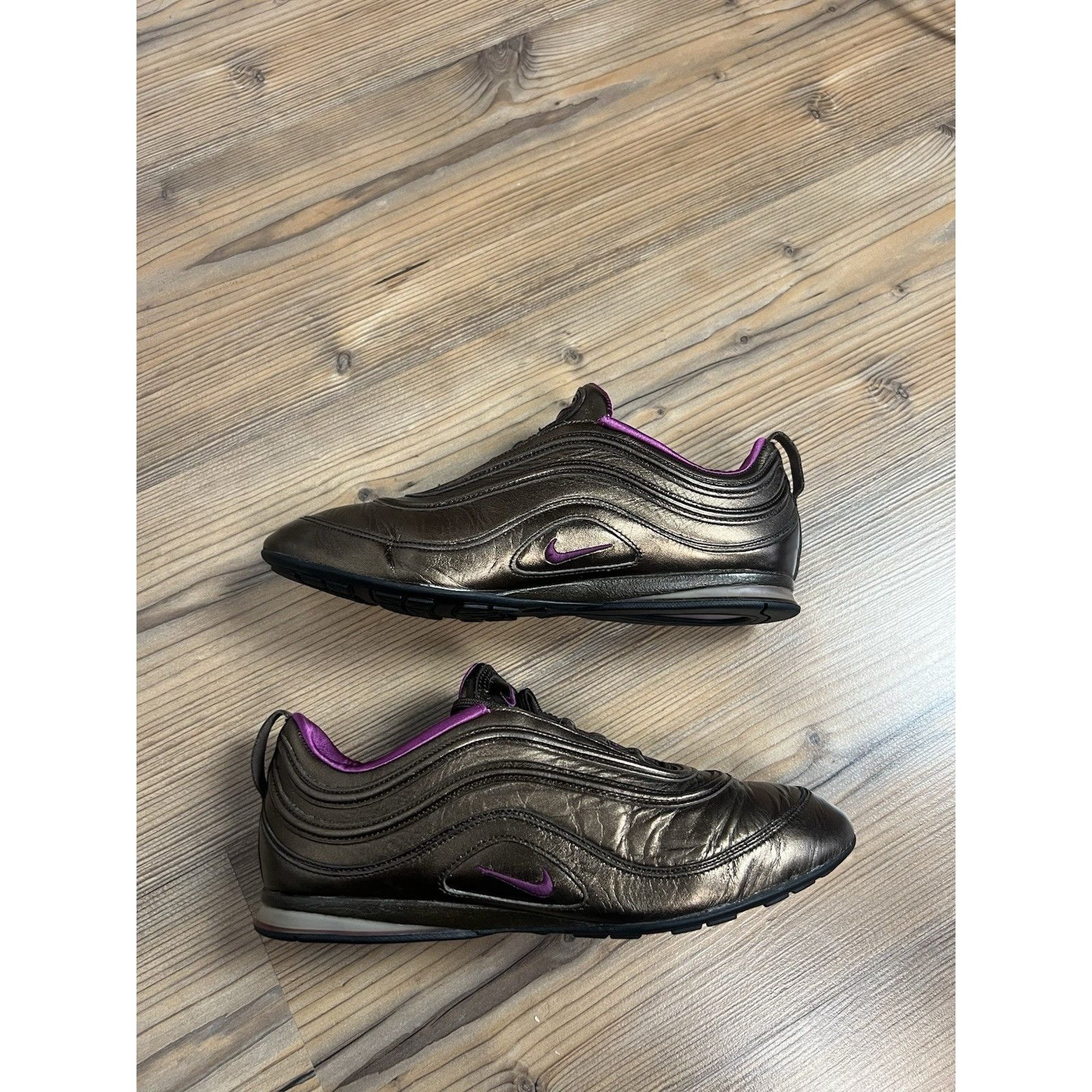 Nike Nike Vintage Womens Gold Bronze Flat Sneakers Size 39 US 8 Size US 8 / IT 38 - 2 Thumbnail