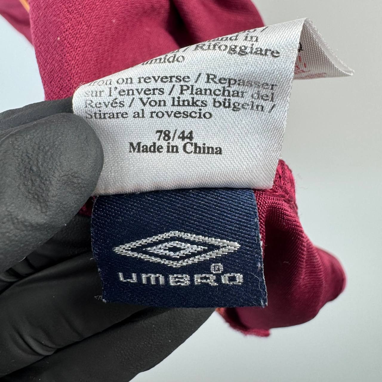 Umbro Umbro Hearts FC Home Football Shirt Maroon Mens Size M Size US M / EU 48-50 / 2 - 9 Thumbnail