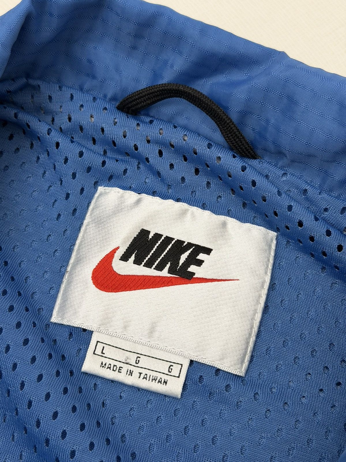 Nike Vintage 90s Nike Windbreaker Lightweight Jacket Size Large Size US L / EU 52-54 / 3 - 4 Thumbnail