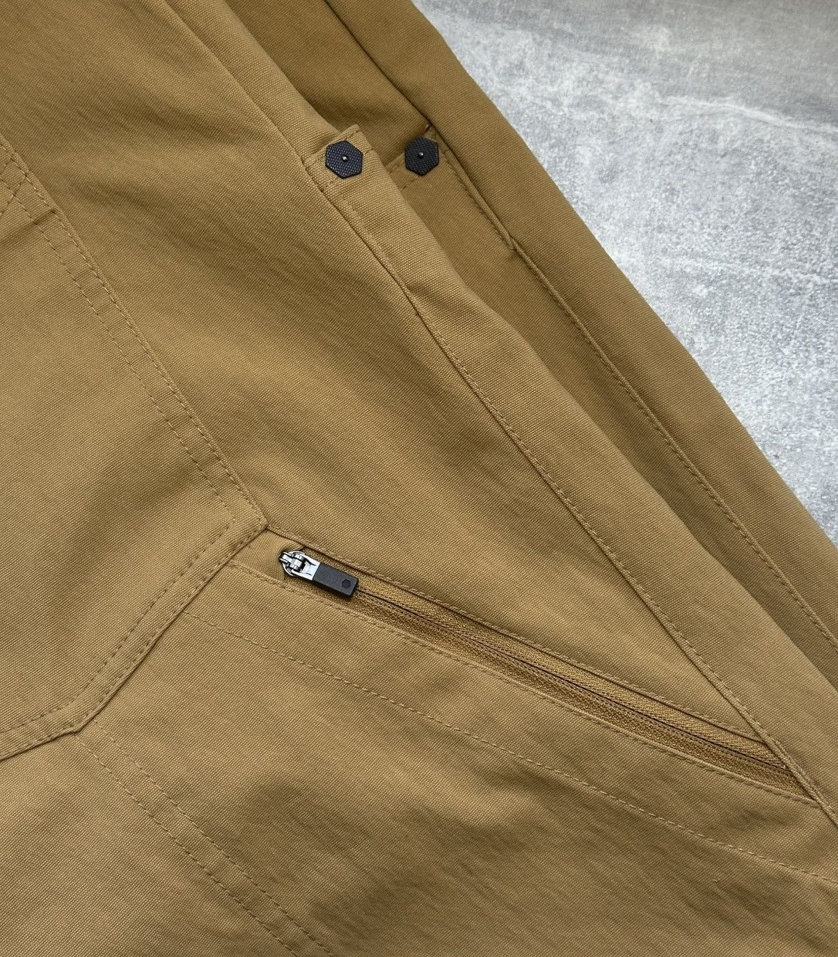 Mountain Hardwear Mountain Hard Wear Trousers Men's Trekking Zipped Size 34/32 Size US 34 / EU 50 - 8 Thumbnail