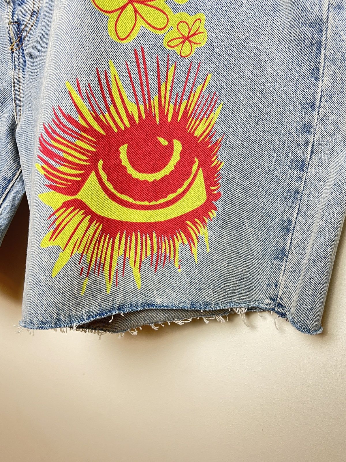 Levi's levis oversized cut out eye print shorts Size US 34 / EU 50 - 3 Thumbnail
