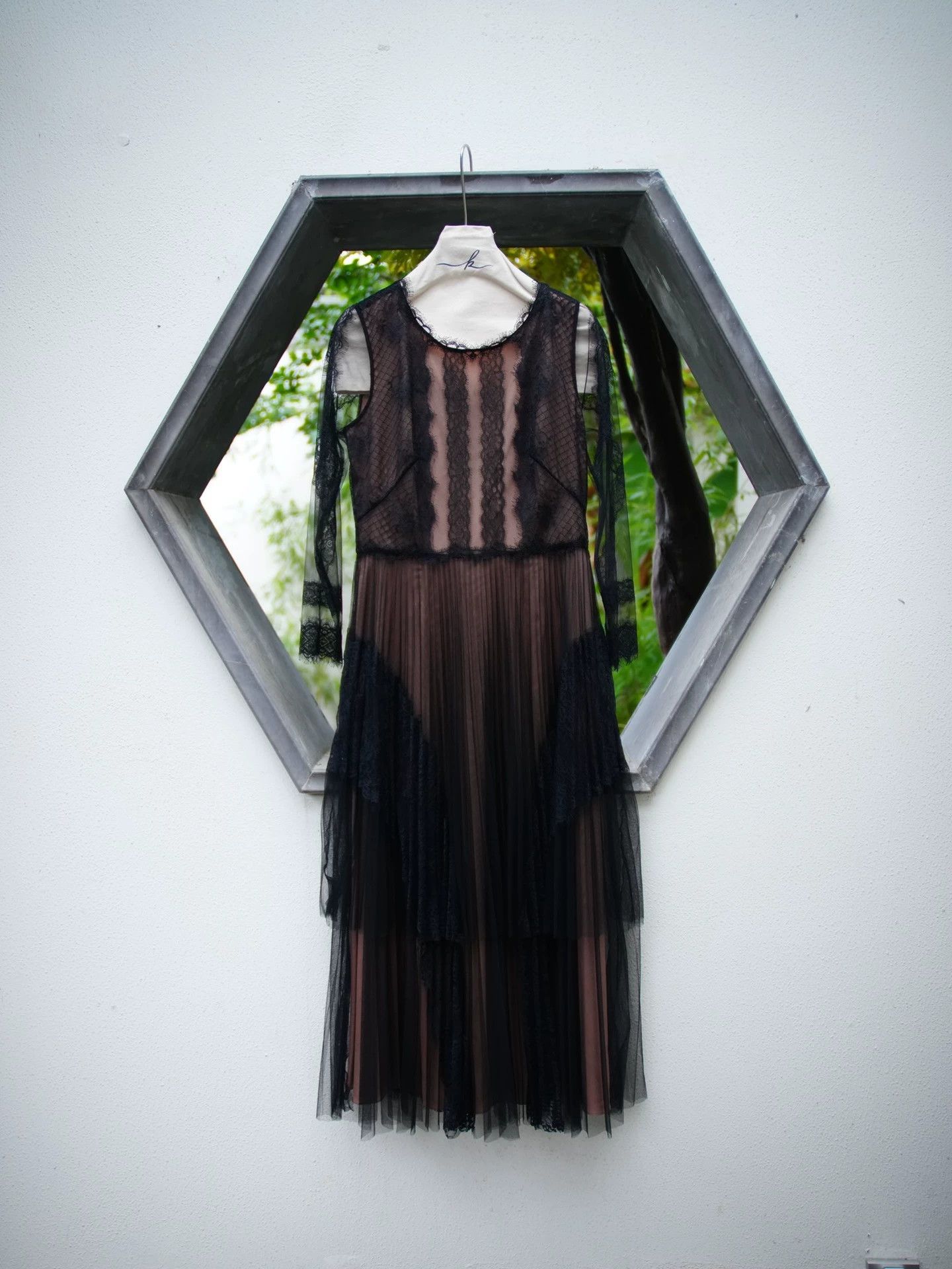Marchesa Marchesa Notte Black Lace Light Evening Dress US 6 Women's Size M / US 6-8 / IT 42-44 - 2 Thumbnail