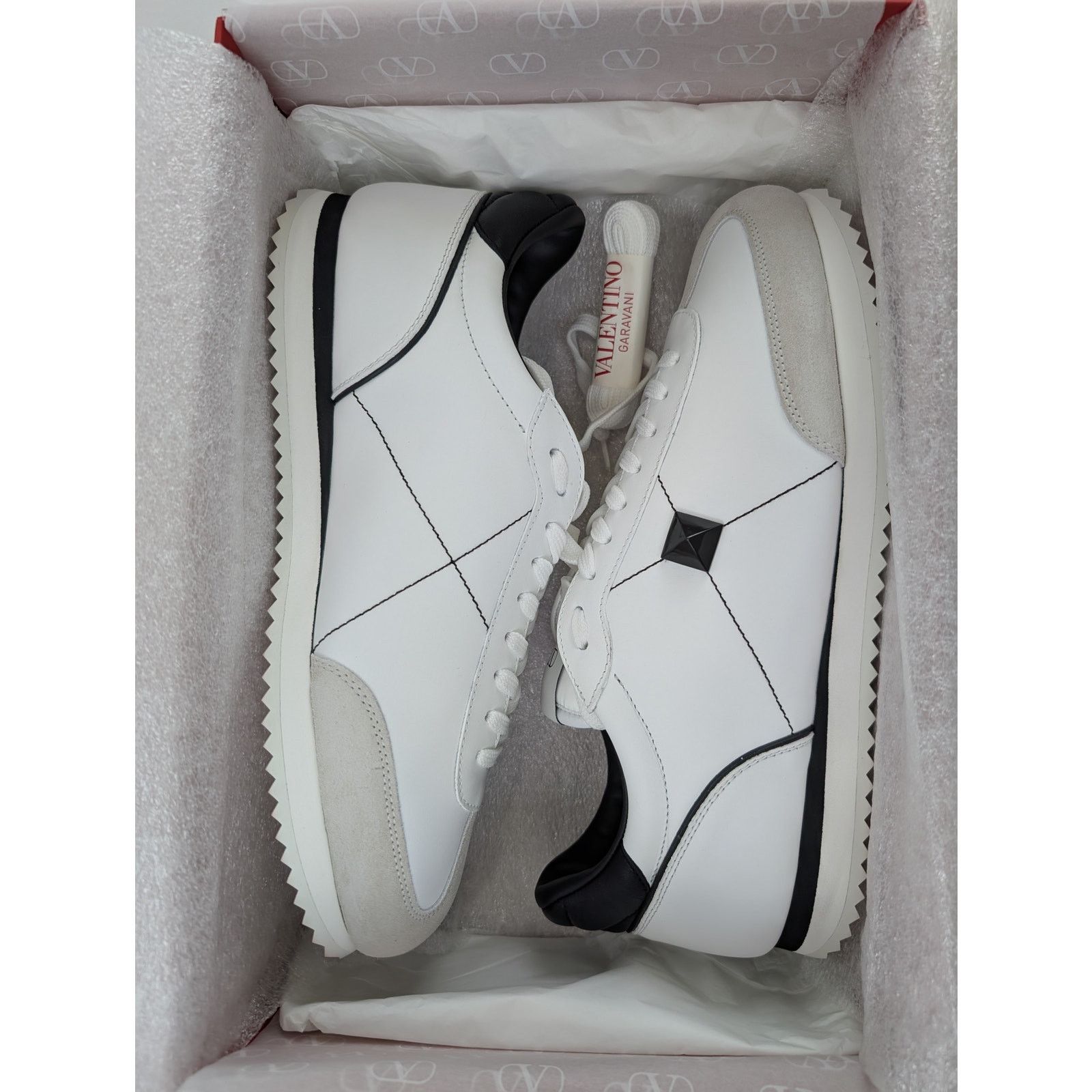 Valentino o1rshd1 Stud-around Sneakers in Leather in White Size US 11 / EU 44 - 21 Thumbnail