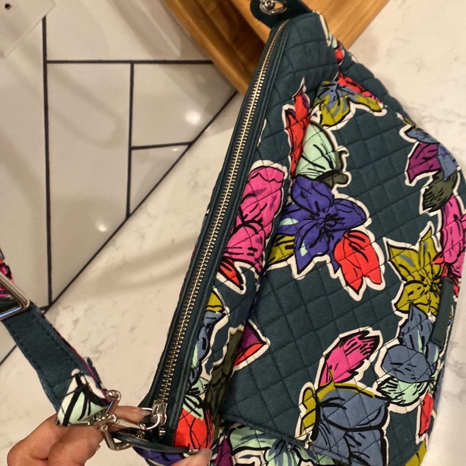 Vera Bradley Vera Bradley Carson Falling Flowers quilted crossbody bag Size ONE SIZE - 5 Thumbnail
