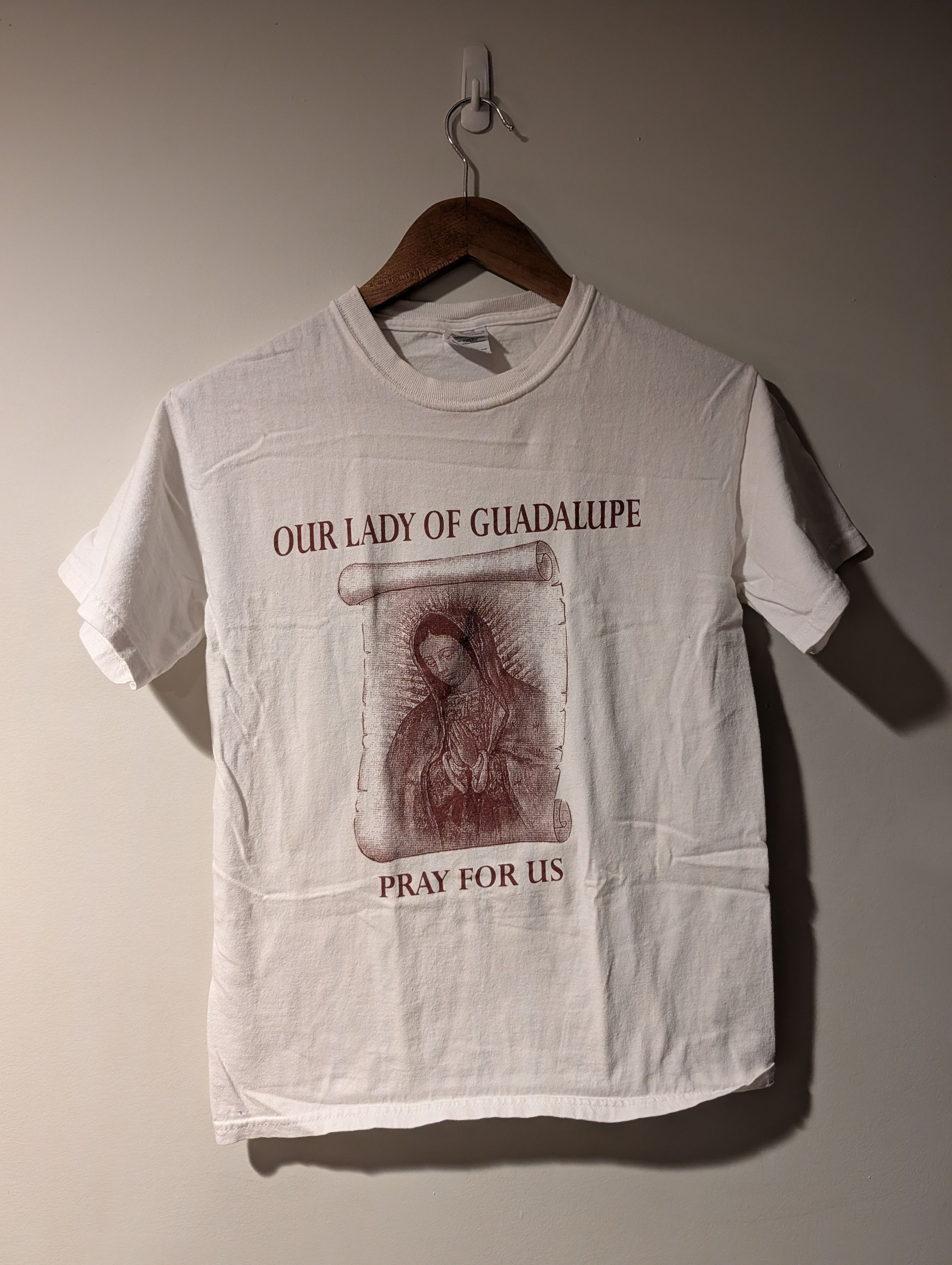 Vintage Vintage Y2K Our Lady of Guadalupe Pray for Us White T-Shirt Size US S / EU 44-46 / 1 - 1 Thumbnail