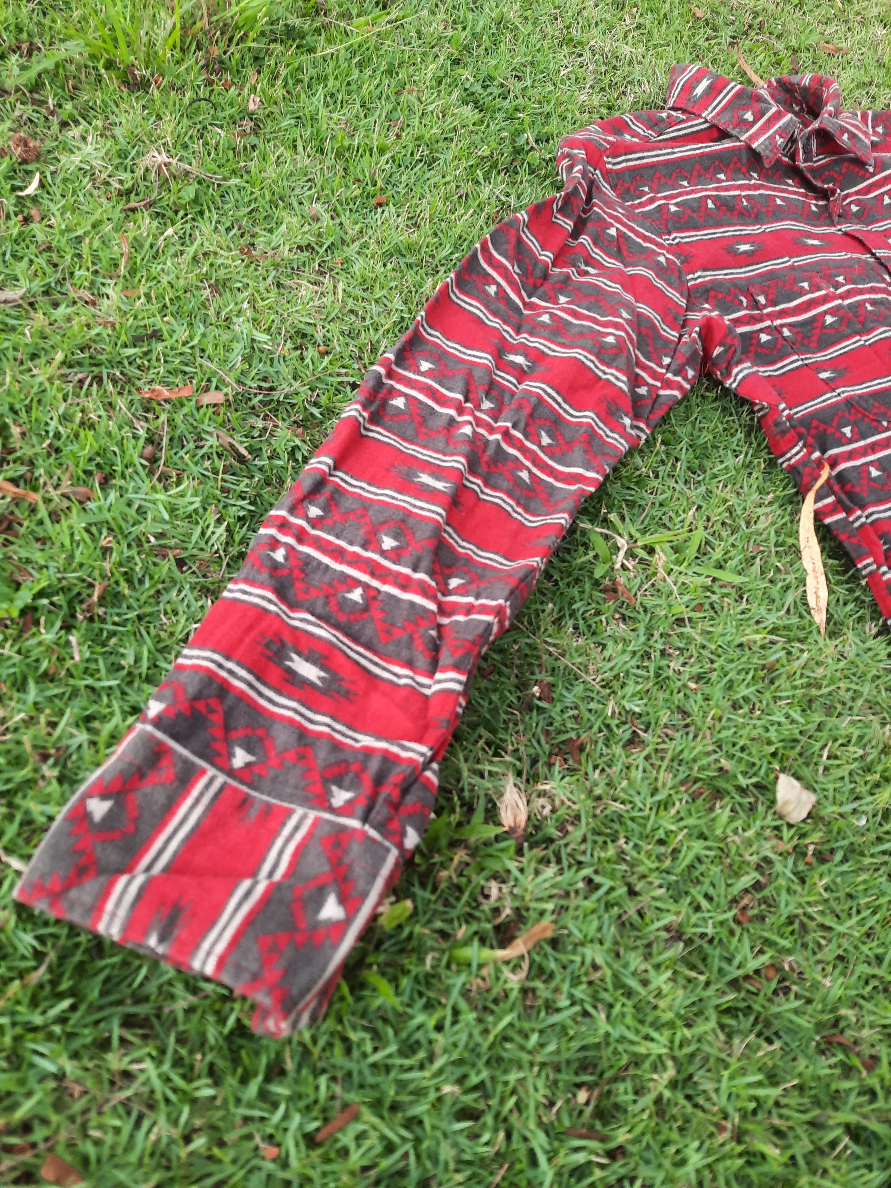 Uniqlo Uniqlo mexico pattern Size US L / EU 52-54 / 3 - 8 Thumbnail