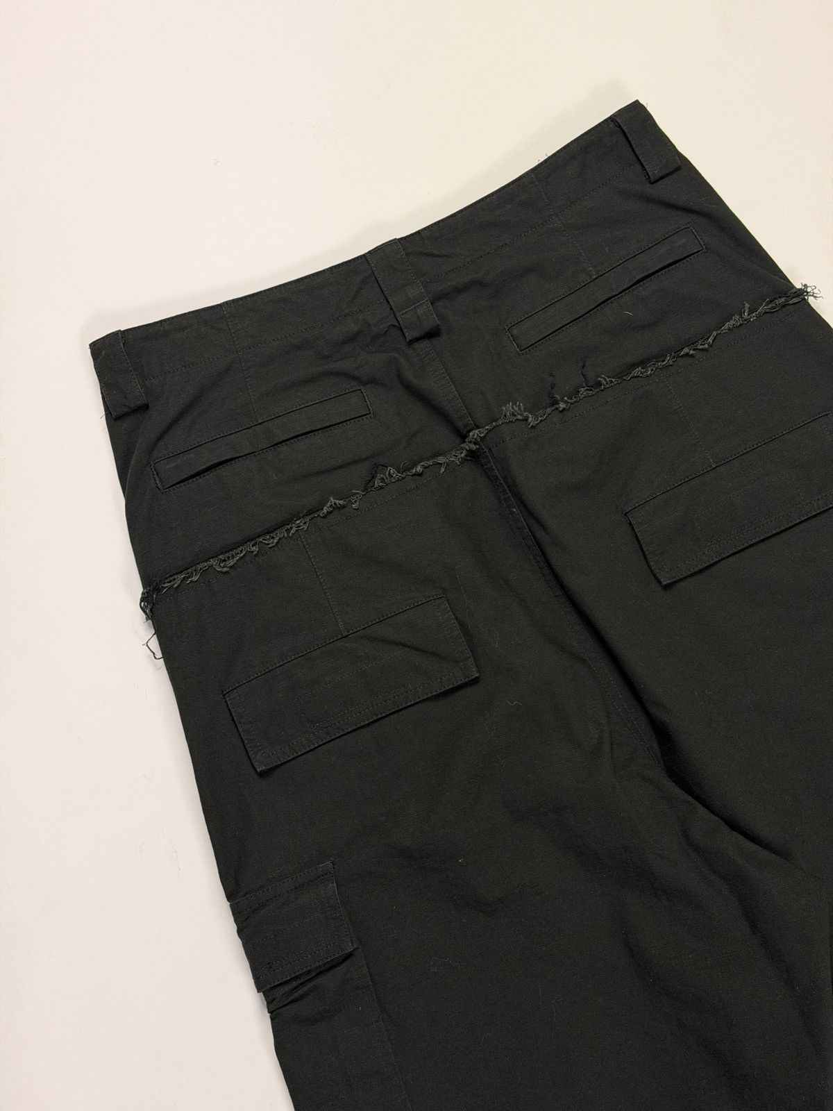 Balenciaga Balenciaga Cut Up Cargo Black Ripstop Pants Size US 32 / EU 48 - 4 Thumbnail