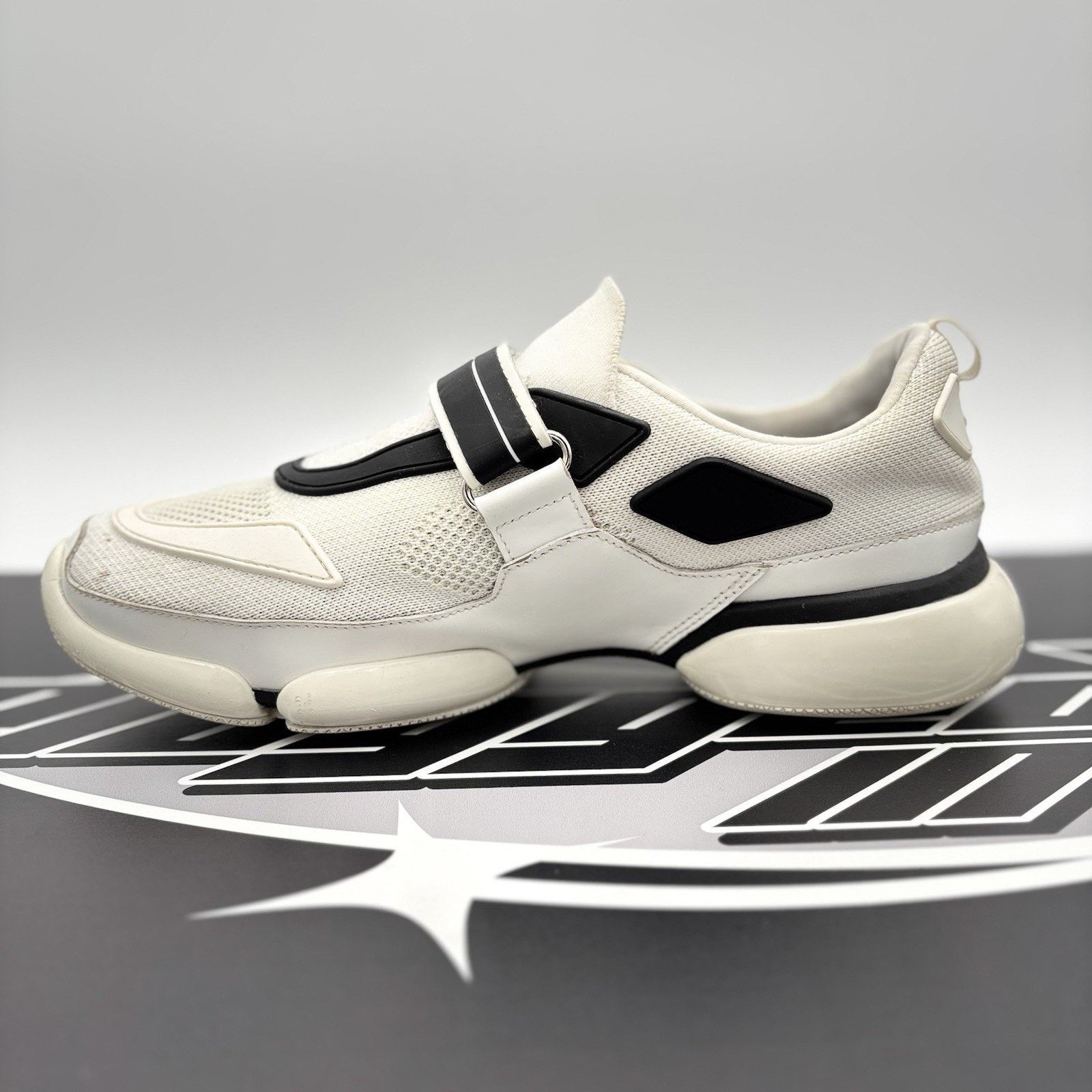 Prada Prada Cloudbust Sneaker ' White Black ' | GOOD CONDITION! Size US 7.5 / EU 40-41 - 4 Thumbnail