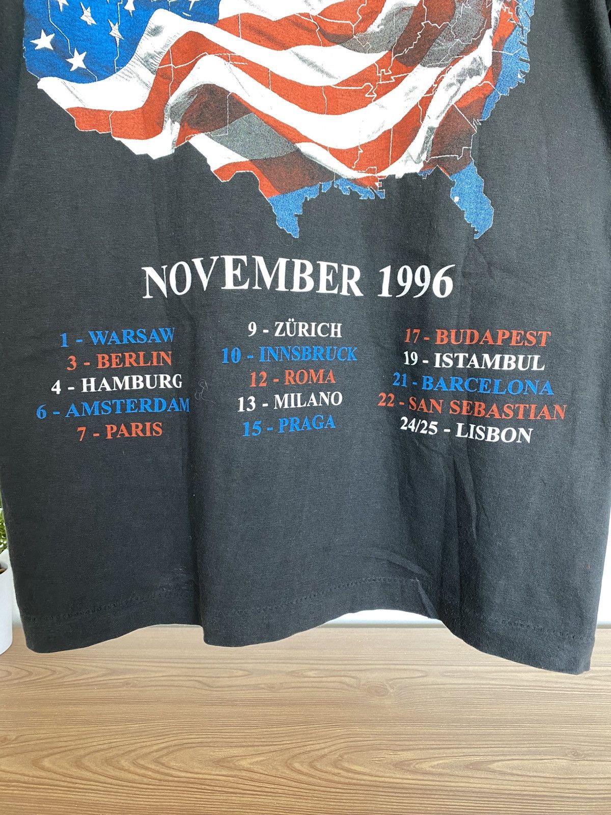 Band Tees × Vintage Vintage Pearl Jam November 1996 Euro Tour Size US M / EU 48-50 / 2 - 7 Thumbnail