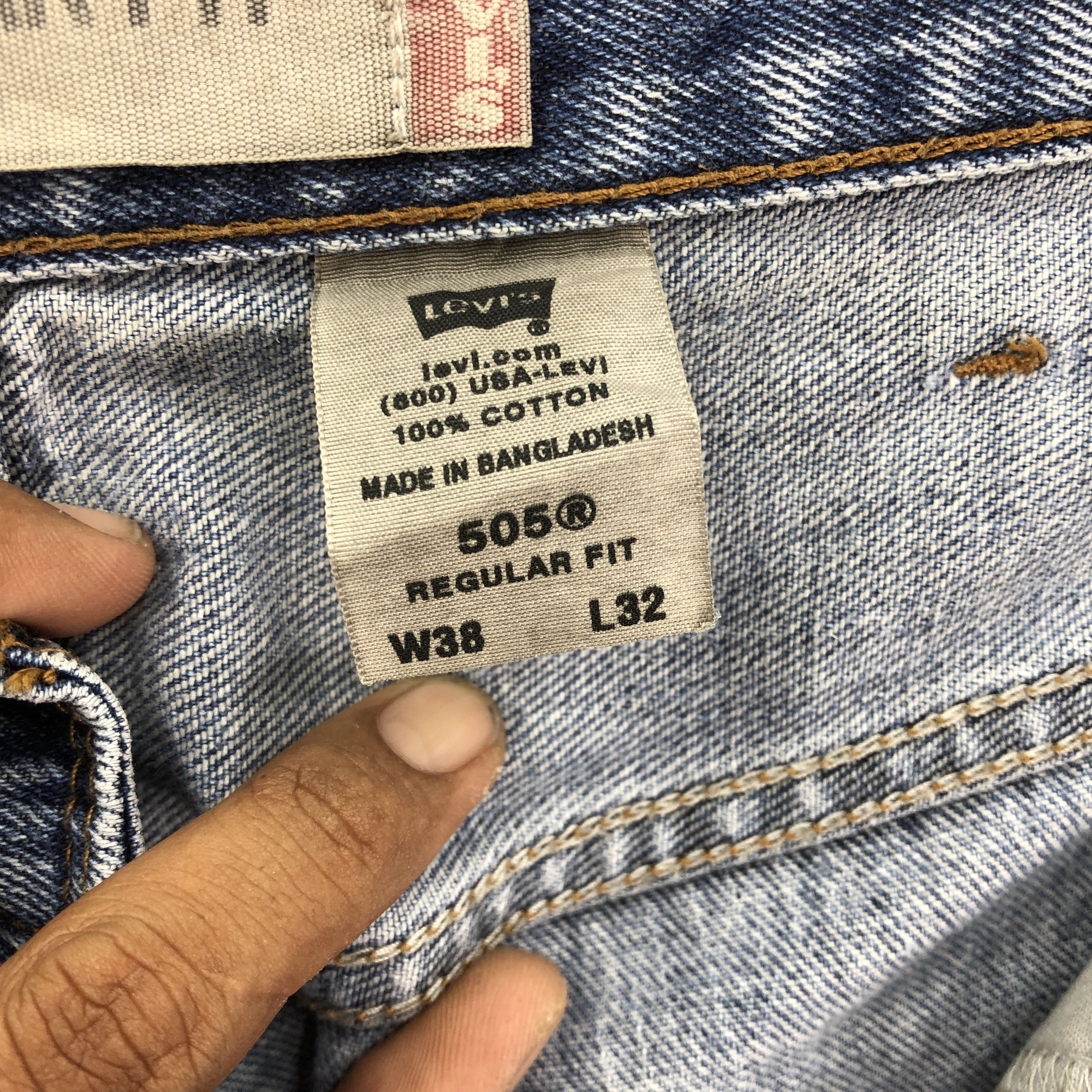Levi's Vintage Levis 505 Jeans Distressed Levi's Light Wash Denim Size US 36 / EU 52 - 8 Thumbnail