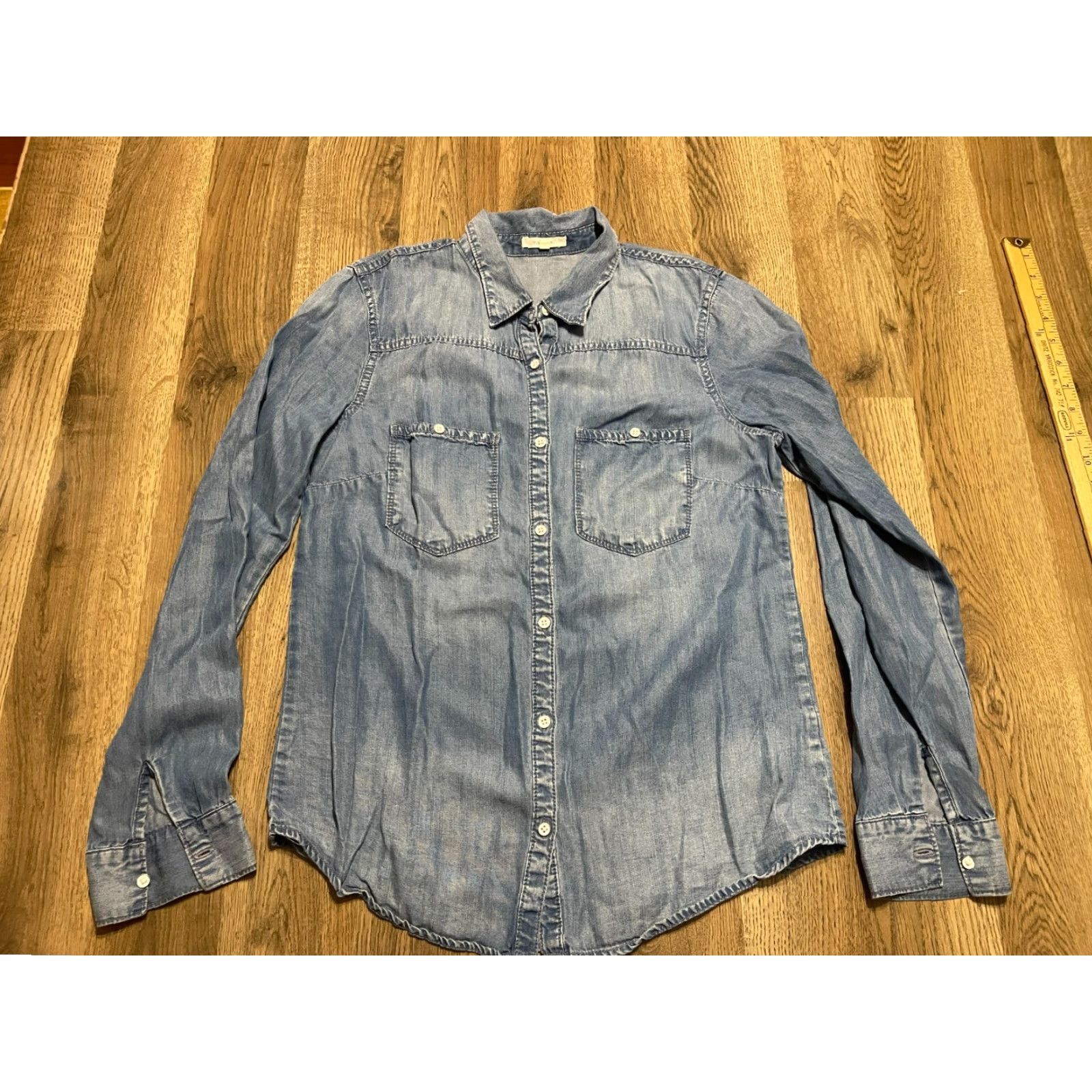 Vintage Maurices Shirt Womens Small Blue Jean Button Up Long Sleeve Shirt Casual Modern image? Size S / US 4 / IT 40 - 2 Thumbnail