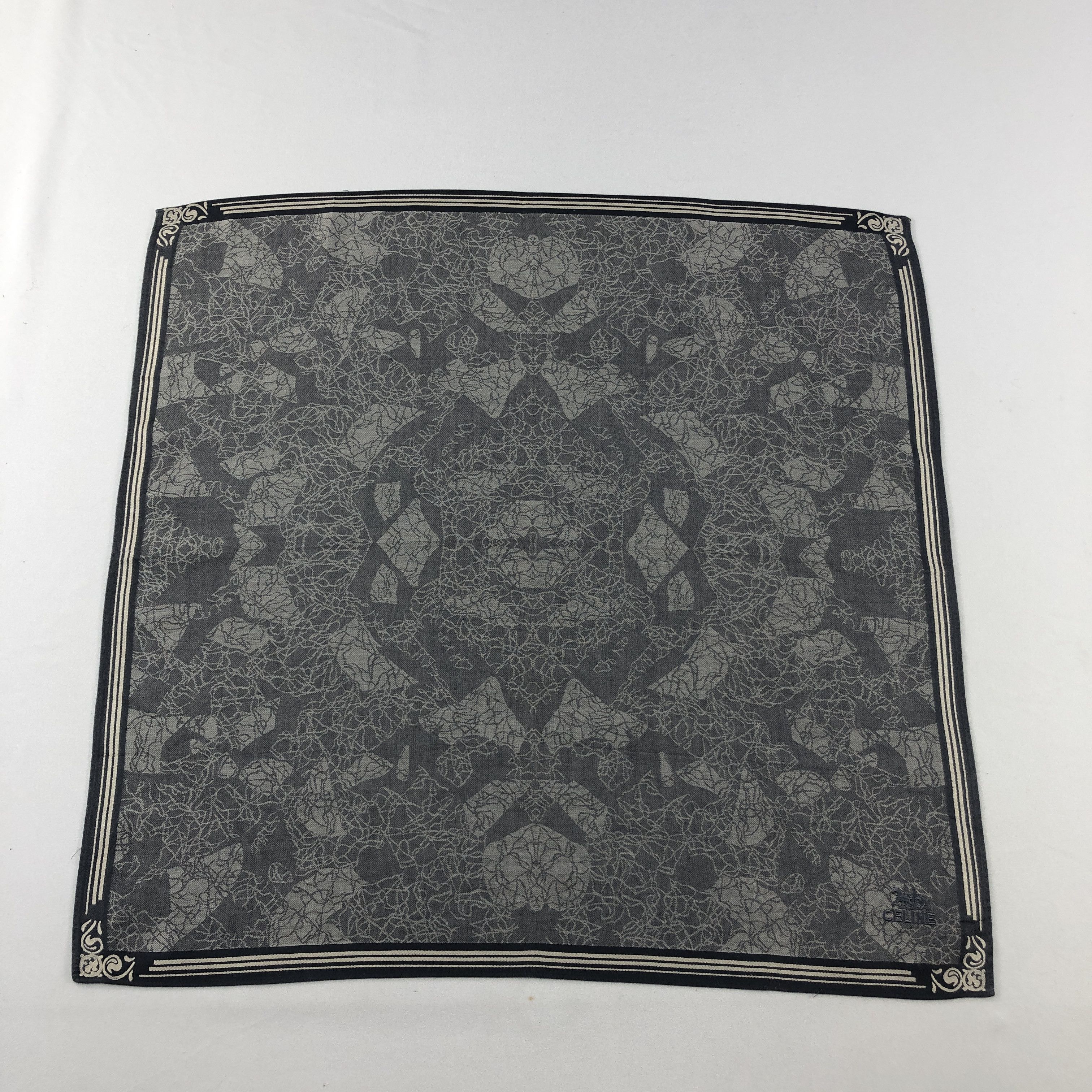 Celine Celine Handkerchief Neckerchief Bandana H3039 Size ONE SIZE - 1 Thumbnail