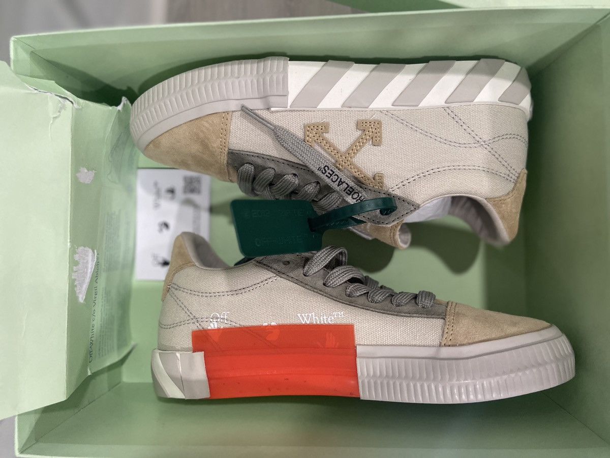 Off-White Off-White Low Vulcanized Sneakers Women’s EU 37 Size US 6.5 / IT 36.5 - 12 Thumbnail