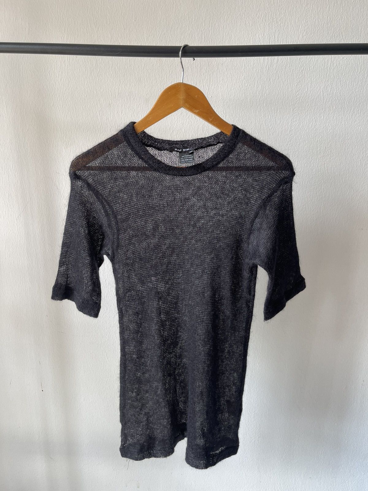 Raf Simons 1998 Raf Simons Radioactivity Mesh Mohair Tee Size US S / EU 44-46 / 1 - 3 Thumbnail