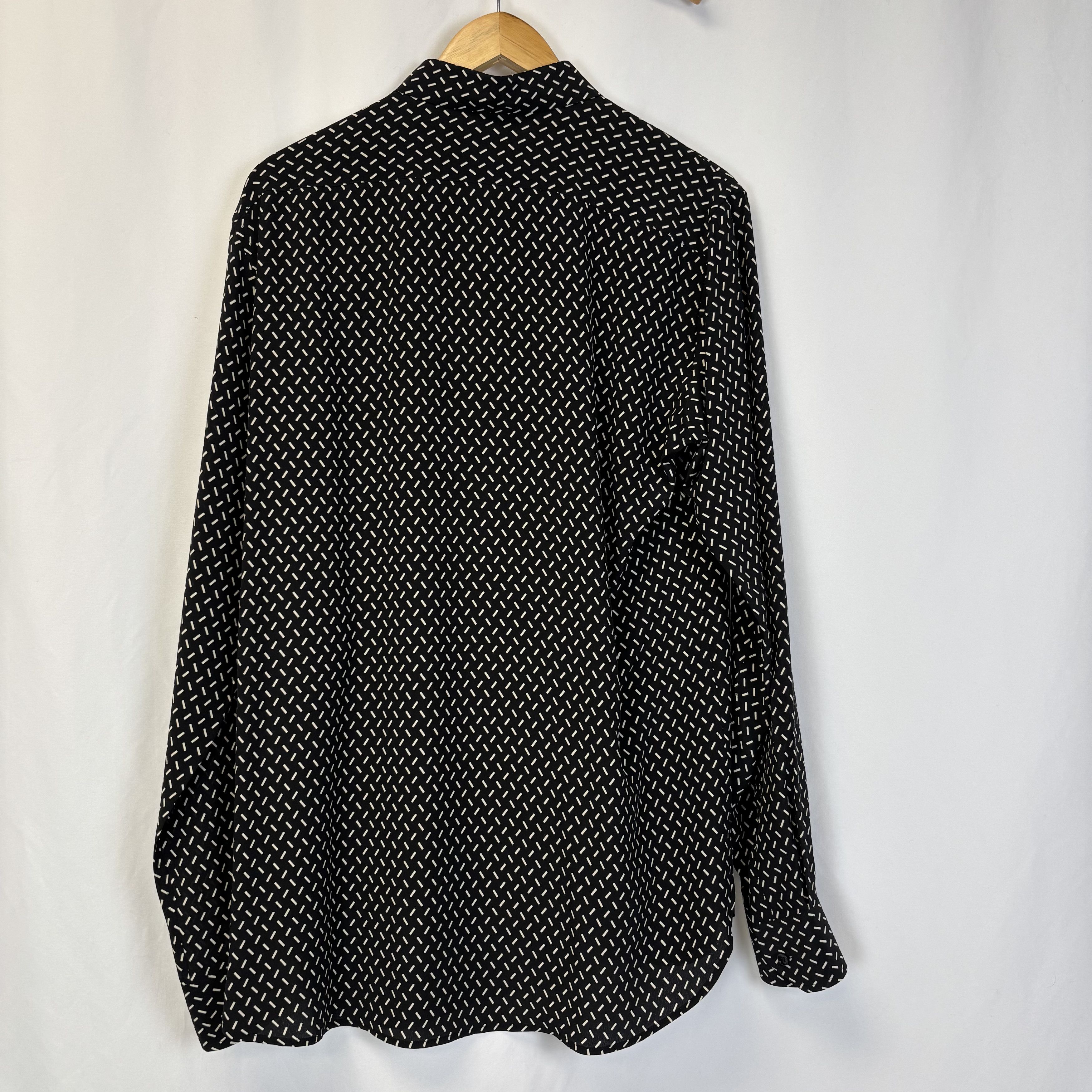 Saint Laurent Paris Saint Laurent Black & White Shirt Size US XL / EU 56 / 4 - 2 Thumbnail