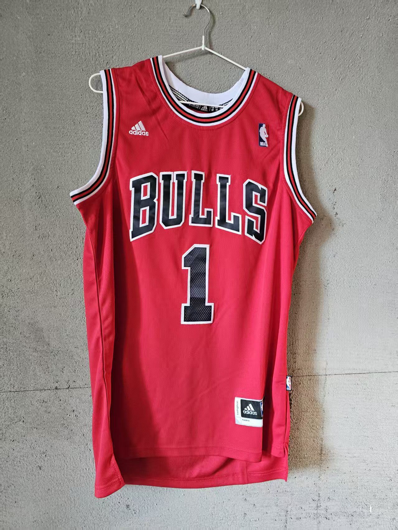 NBA Bulls 1 Derrick Rose Jersey Red L Size US L / EU 52-54 / 3 - 1 Thumbnail
