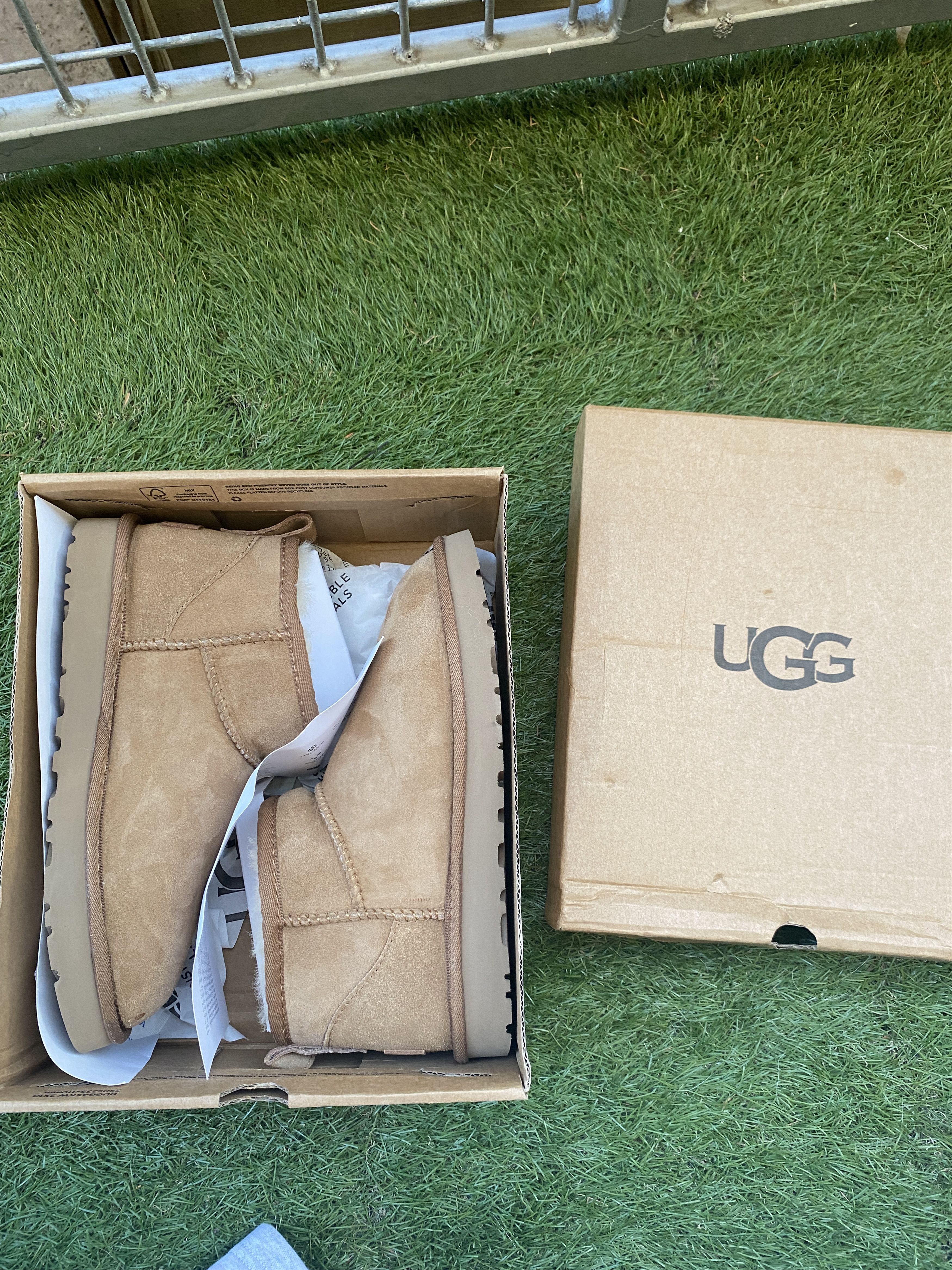 Ugg UGG boots 38 new tags box papers never worn Size US 8 / IT 38 - 10 Thumbnail