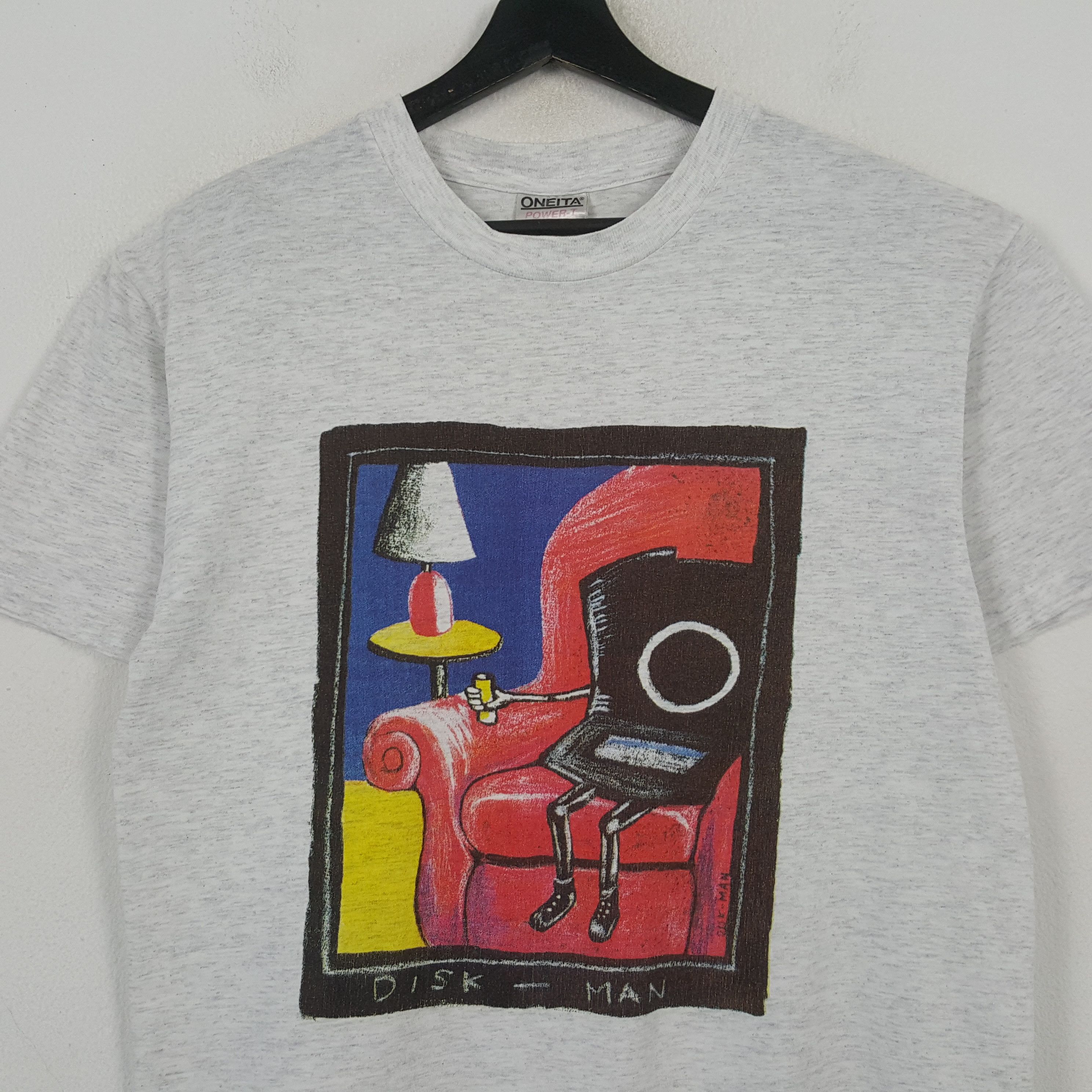 Vintage Disk Man Art Style Tshirt RR19 Size US M / EU 48-50 / 2 - 2 Thumbnail
