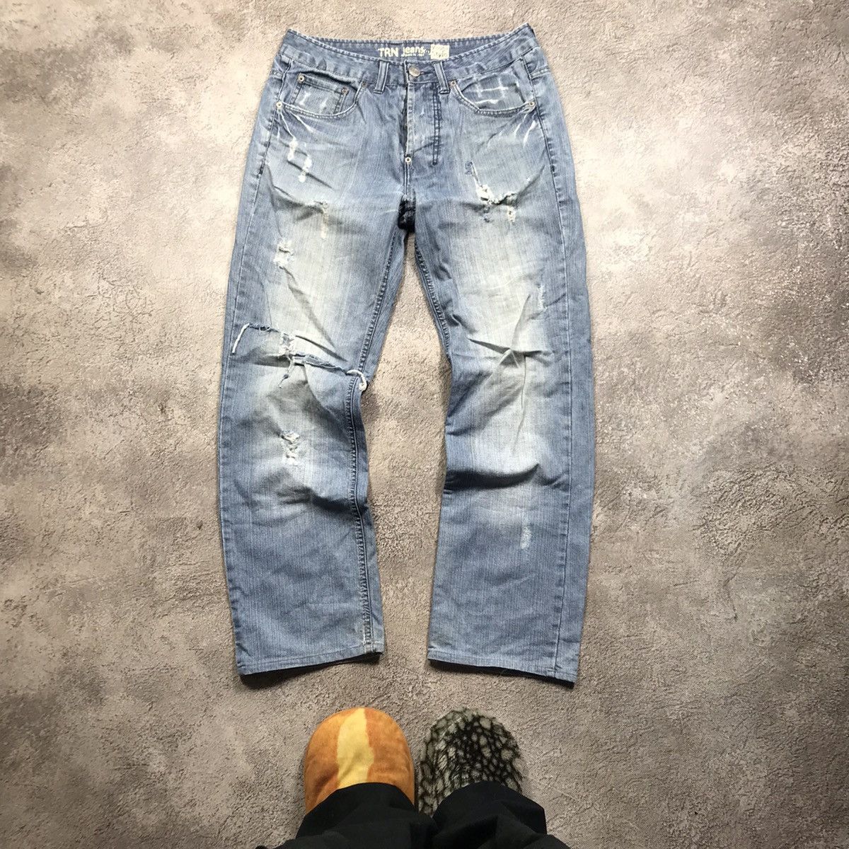Vintage Vintage Y2K Follow Me Distressed Baggy Jeans Skate Logo 32 Size US 32 / EU 48 - 4 Thumbnail