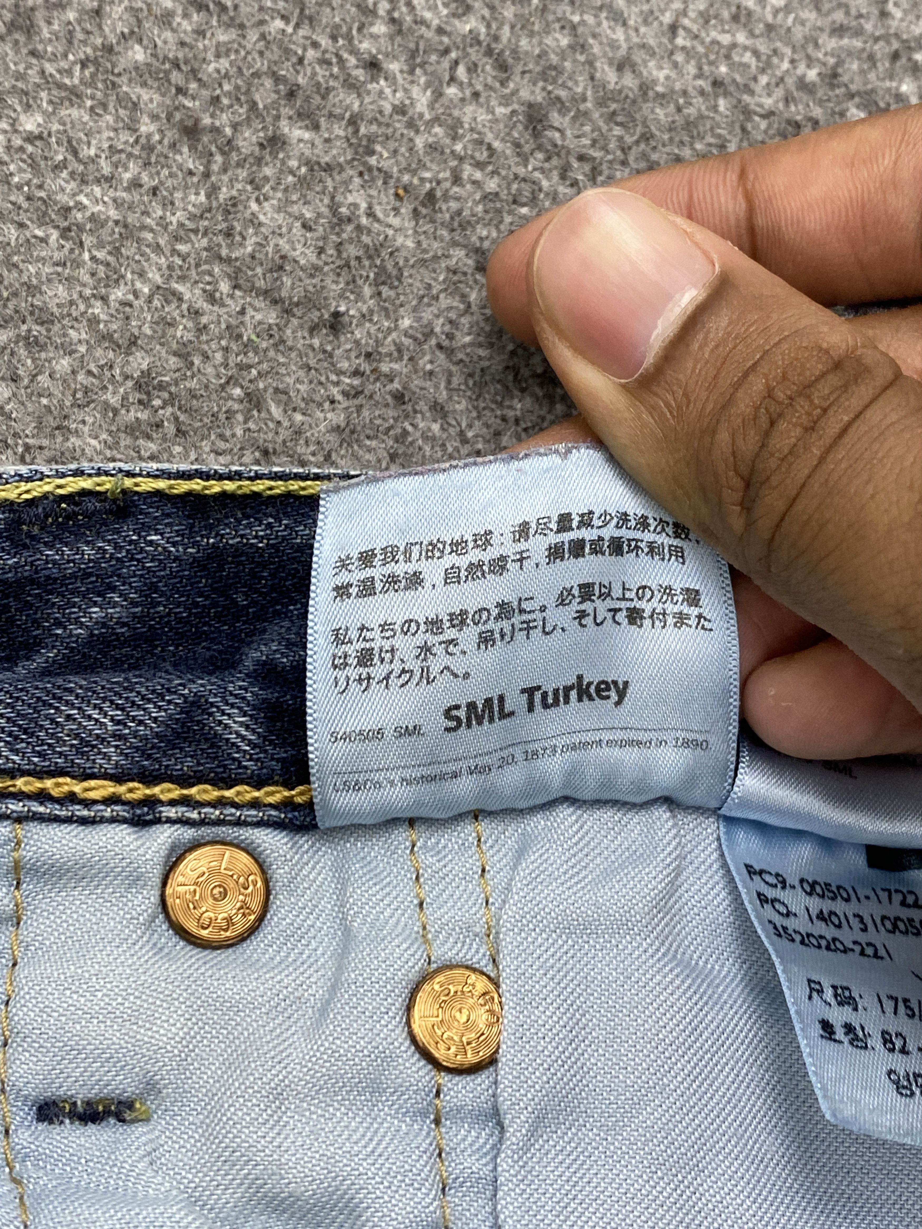 Levi's Distressed Vintage Levis 501 Denim Jeans DP2732 Size US 31 - 8 Thumbnail