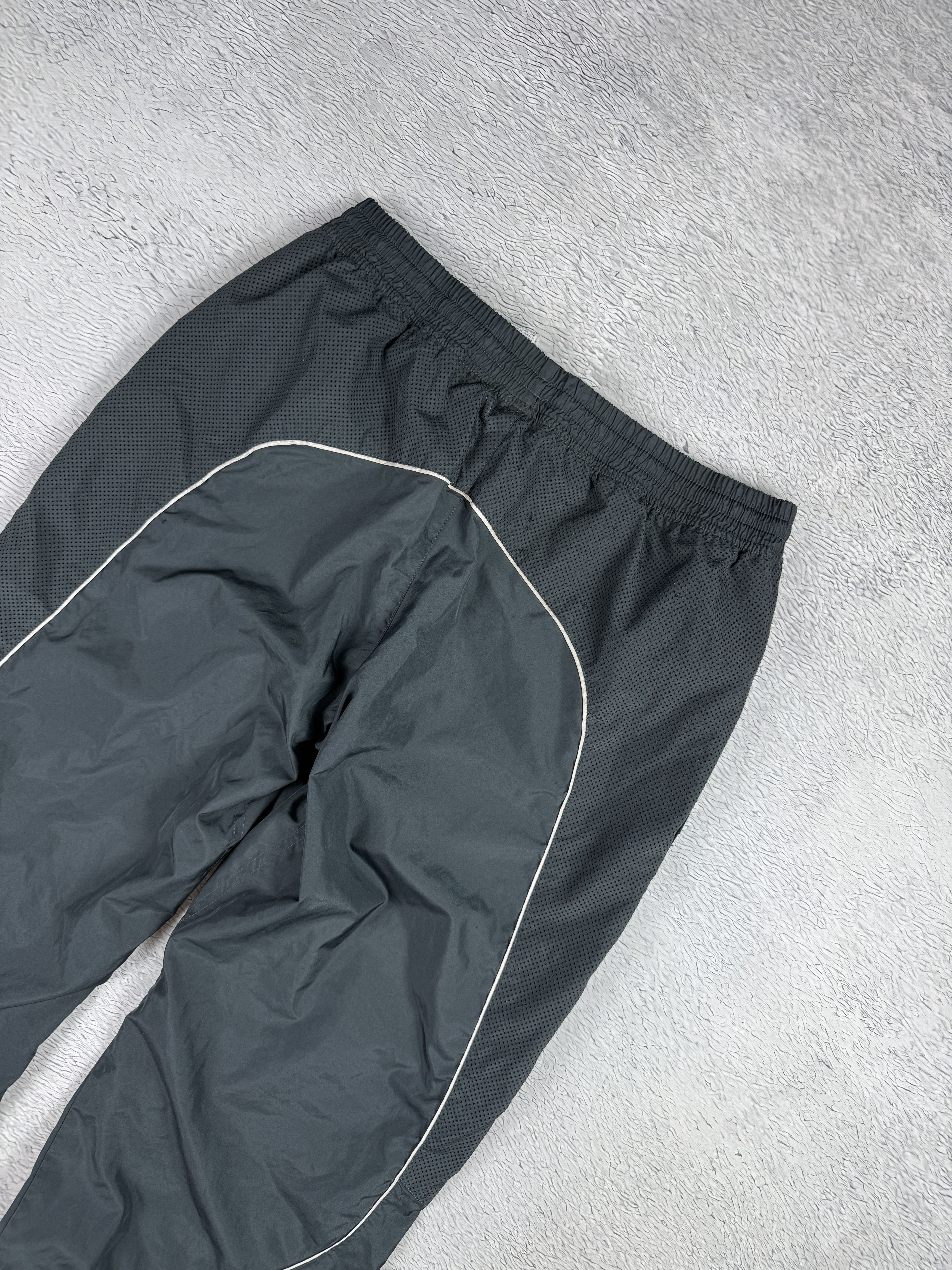 Nike × Vintage Nike Vintage Track Pants Nylon Parachute Windbreaker Grey Size US 32 / EU 48 - 5 Thumbnail