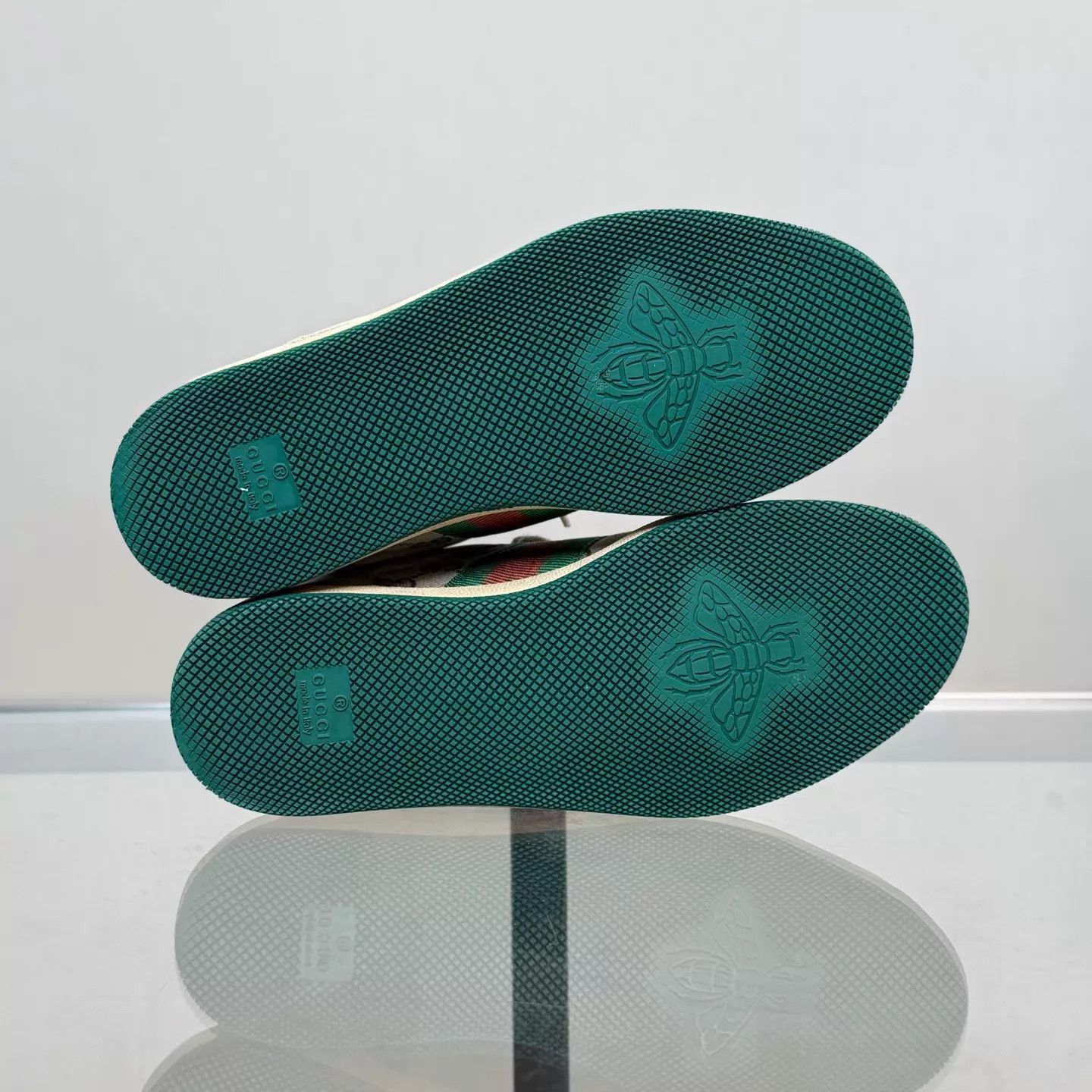 Gucci Gucci Screener GG Enamel Scuffed 36.5 98 Size US 6 / IT 36 - 7 Thumbnail