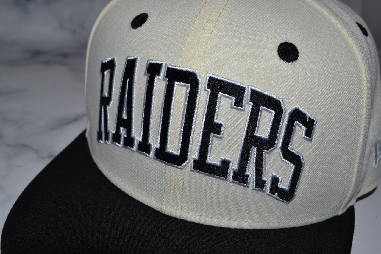 NFL New Era Raiders Las Vegas White and Black Snapback Hat Cap Size ONE SIZE - 3 Thumbnail