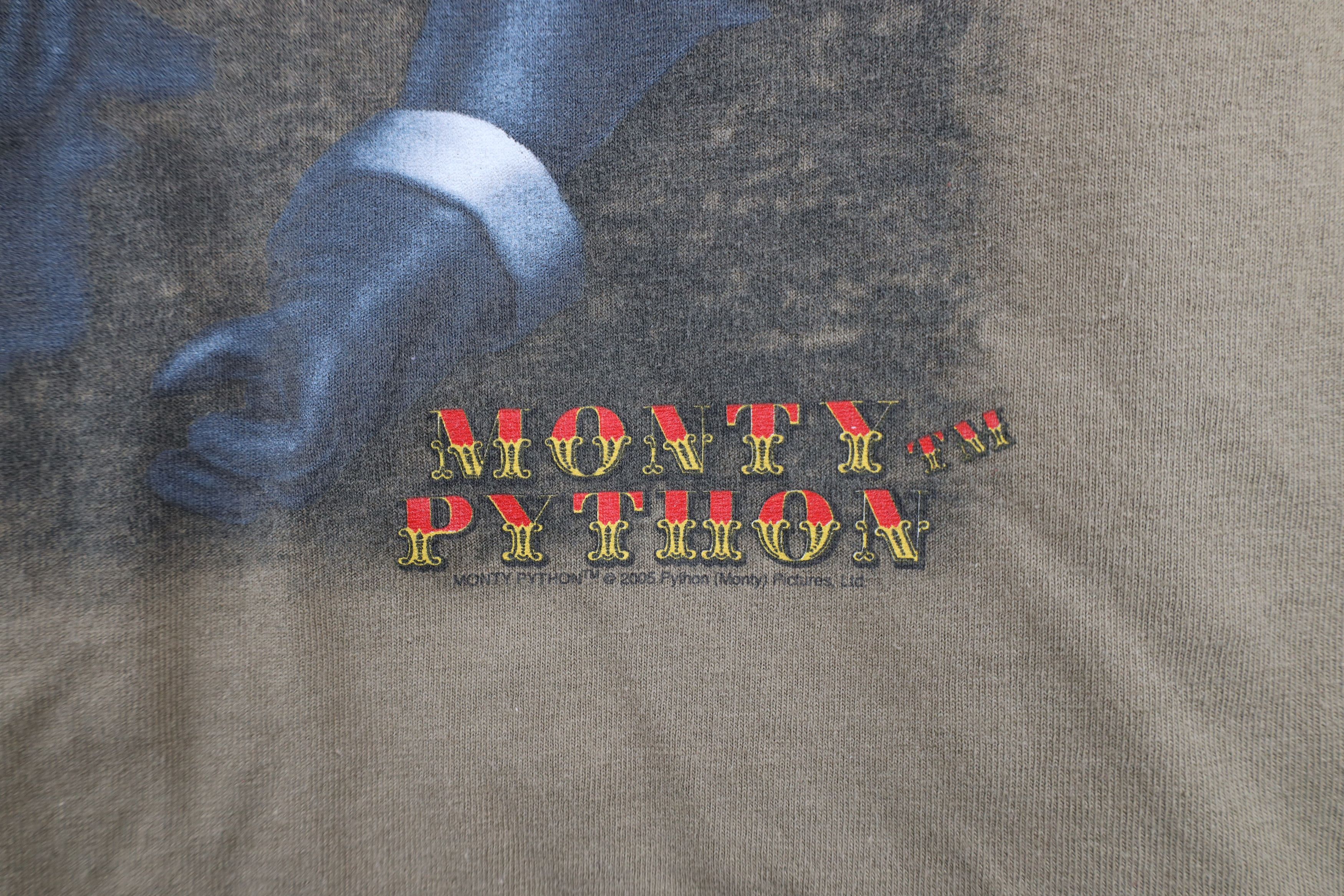 Vintage Vintage Y2K 2005 Monty Python Just A Flesh Wound T-Shirt Size US L / EU 52-54 / 3 - 5 Thumbnail