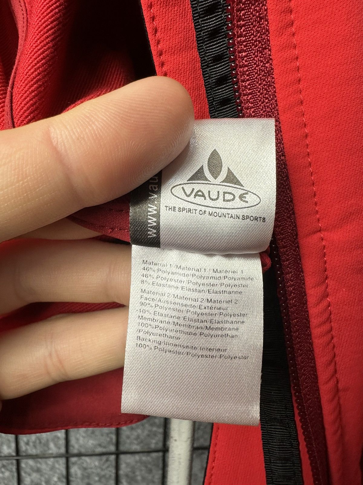 Other Vaude Outdoor Techwear Windproof Light Jacket Size L Size US L / EU 52-54 / 3 - 12 Thumbnail