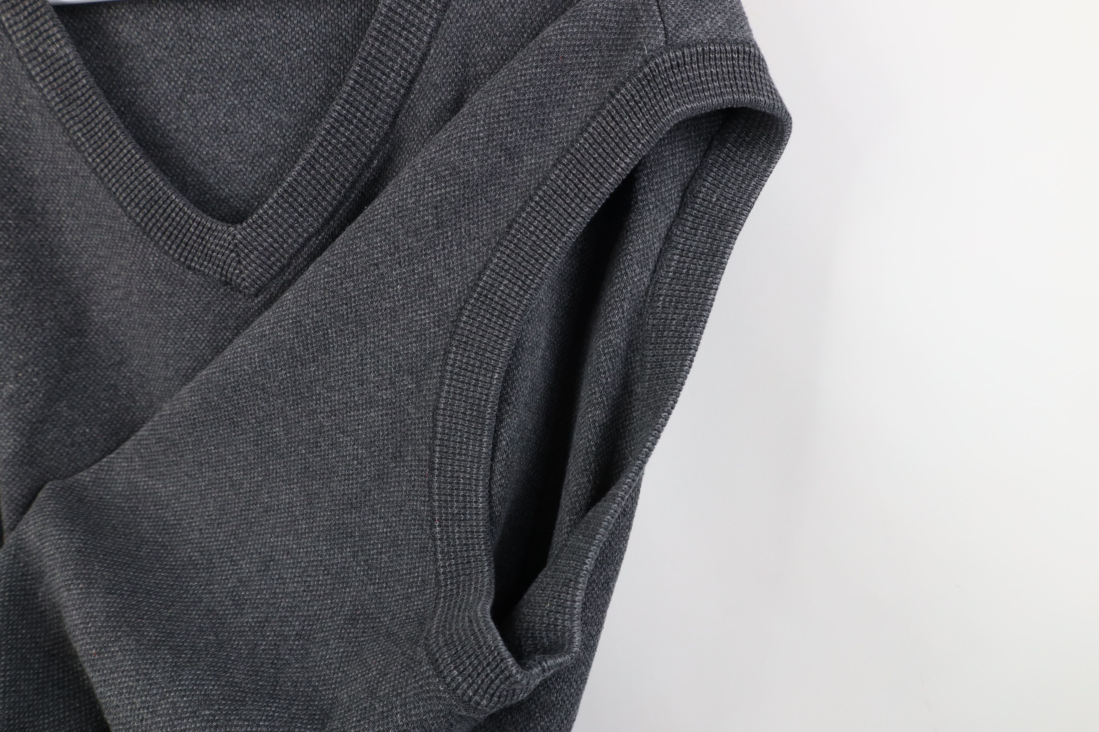 Vintage Vintage 90s Streetwear Cotton Knit V-Neck Sweater Vest Gray Size US XL / EU 56 / 4 - 7 Thumbnail