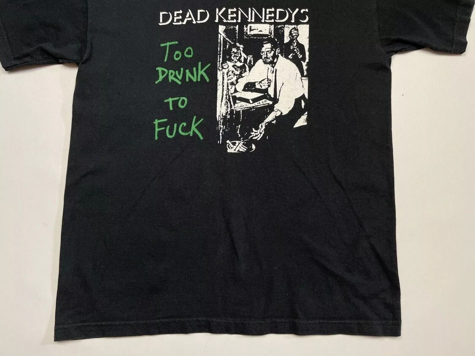 Vintage VINTAGE 1995 DEAD KENNEDYS TOO DRUNK TO FUC# SHIRT RARE BAND Size US M / EU 48-50 / 2 - 3 Thumbnail