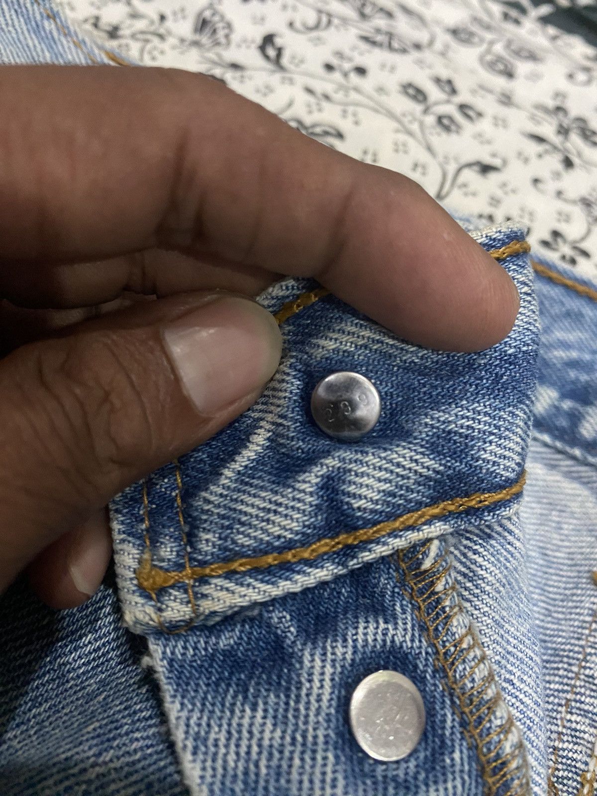 Levi's × Mickey Mouse × Vintage vtg 90’s levis 501 x mickey mouse Size US 30 / EU 46 - 13 Thumbnail