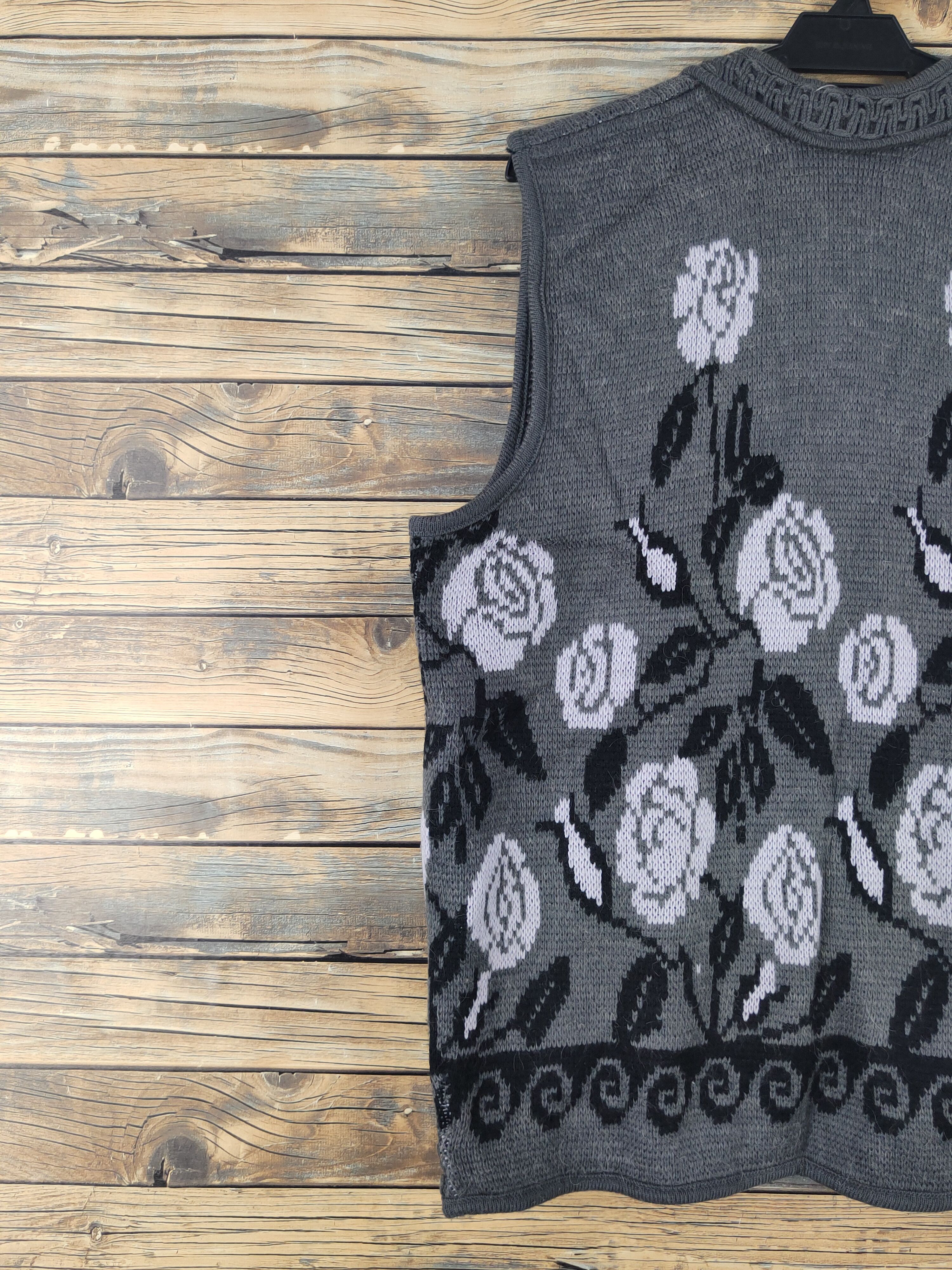 Vintage Japanese Brand Dark Gray Knitwear Vests #W1746 Size L / US 10 / IT 46 - 8 Thumbnail