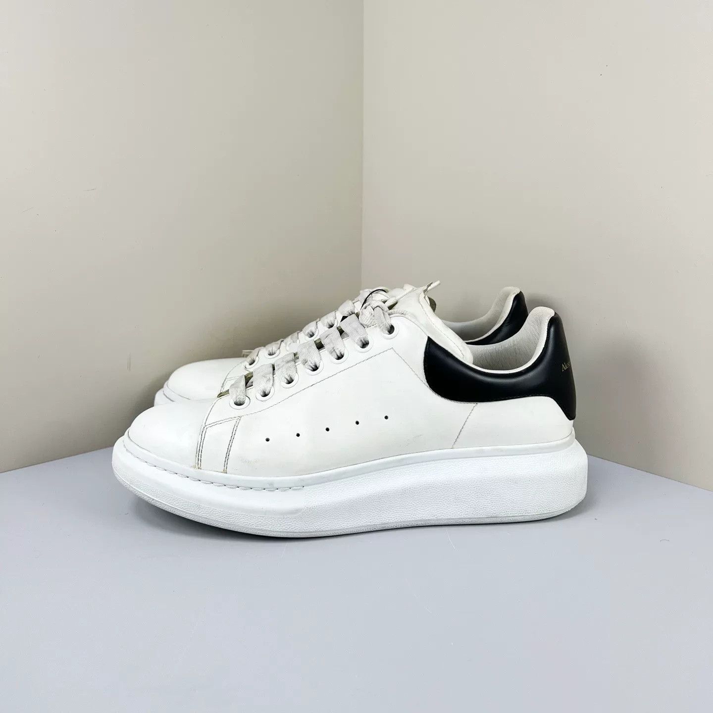 Alexander McQueen Alexander McQueen Black Tail Platform Sneakers Size US 8.5 / EU 41-42 - 1 Thumbnail
