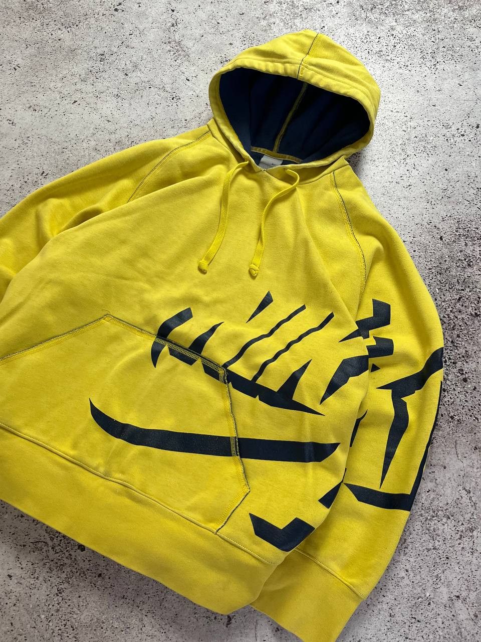 Nike Vintage Nike Hoodie Boxy Fit 3D Logo Y2K Size US XL / EU 56 / 4 - 2 Thumbnail