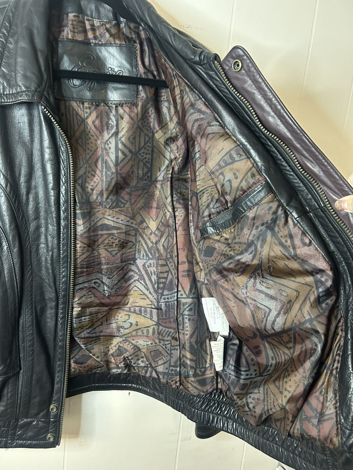 Vintage Esquire LG Black 100% Leather, Heavy, Aztec Pattern Lining Size US L / EU 52-54 / 3 - 6 Thumbnail