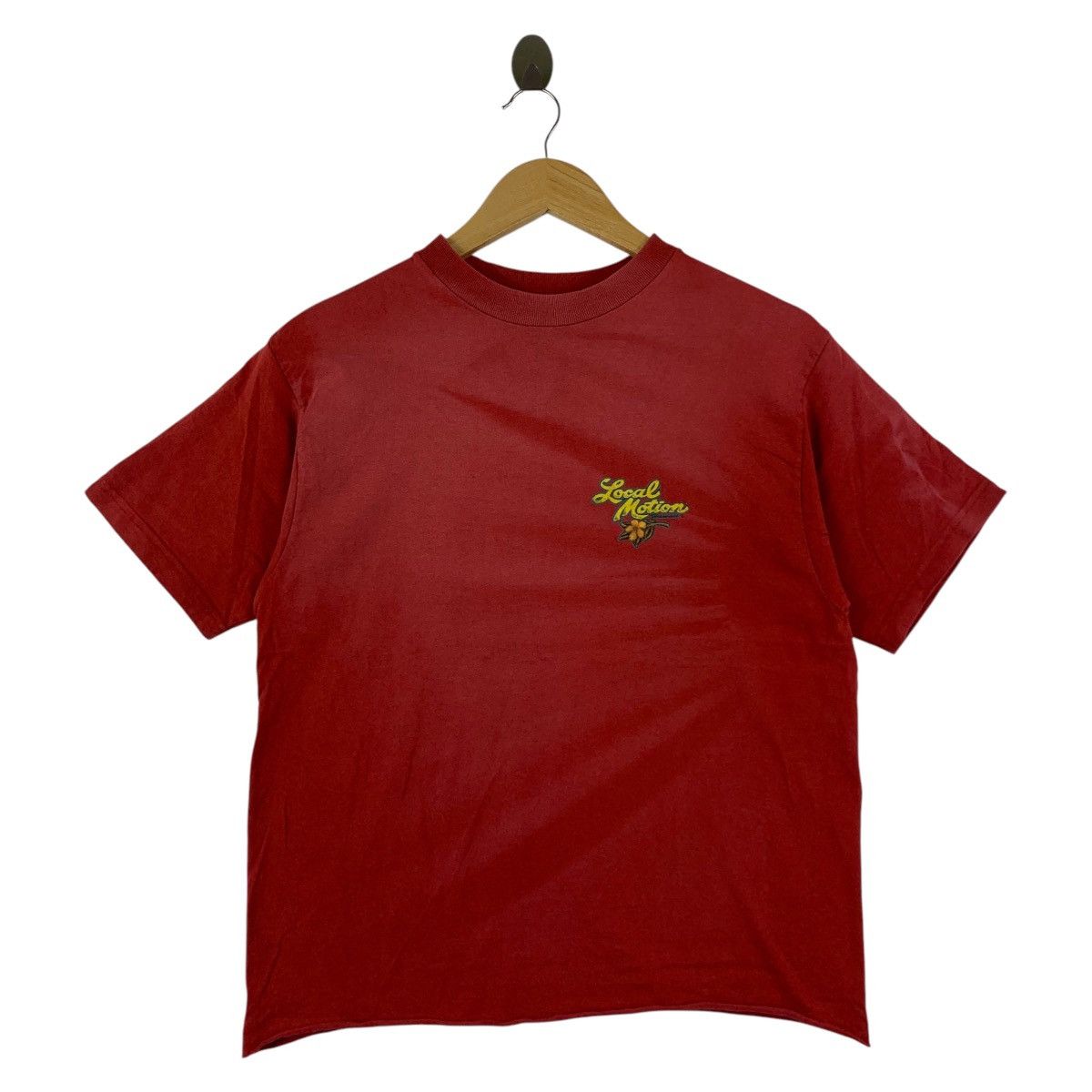 Vintage Vintage 90s LOCAL MOTION big logo back hit Surfing tee Size US L / EU 52-54 / 3 - 2 Thumbnail