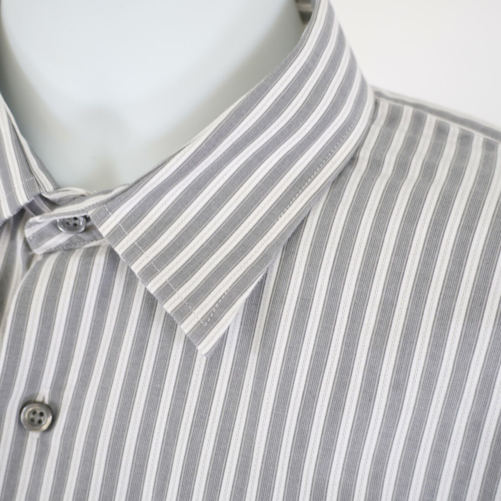 Apt. 9 Apt. 9 Superfine 80% Cotton Gray White Striped Large Collare Size US L / EU 52-54 / 3 - 3 Thumbnail