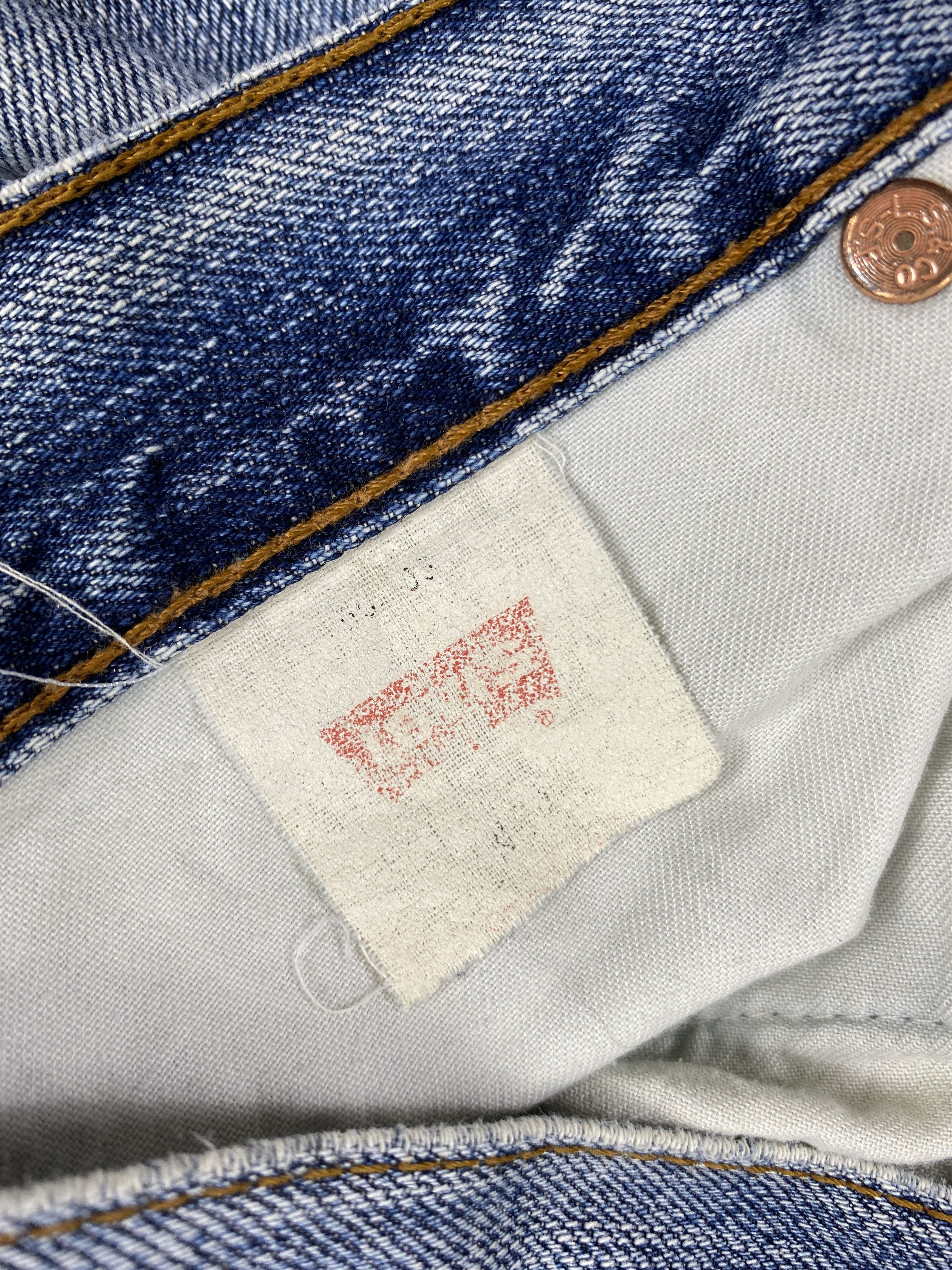 Levi's Distressed Blue Vintage Levi's 502 Jeans 34x34.5 - JN3564 Size US 34 / EU 50 - 11 Thumbnail